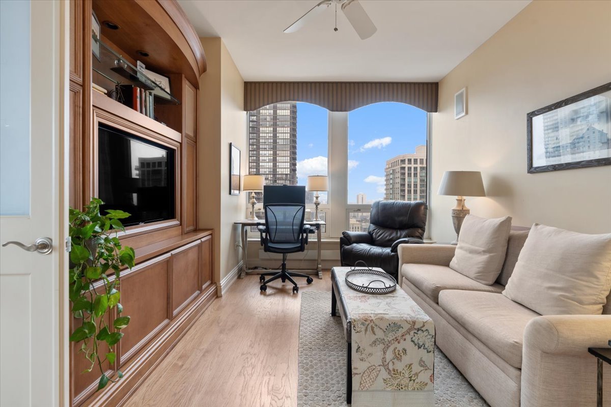 55 E Erie Street Unit: 3205