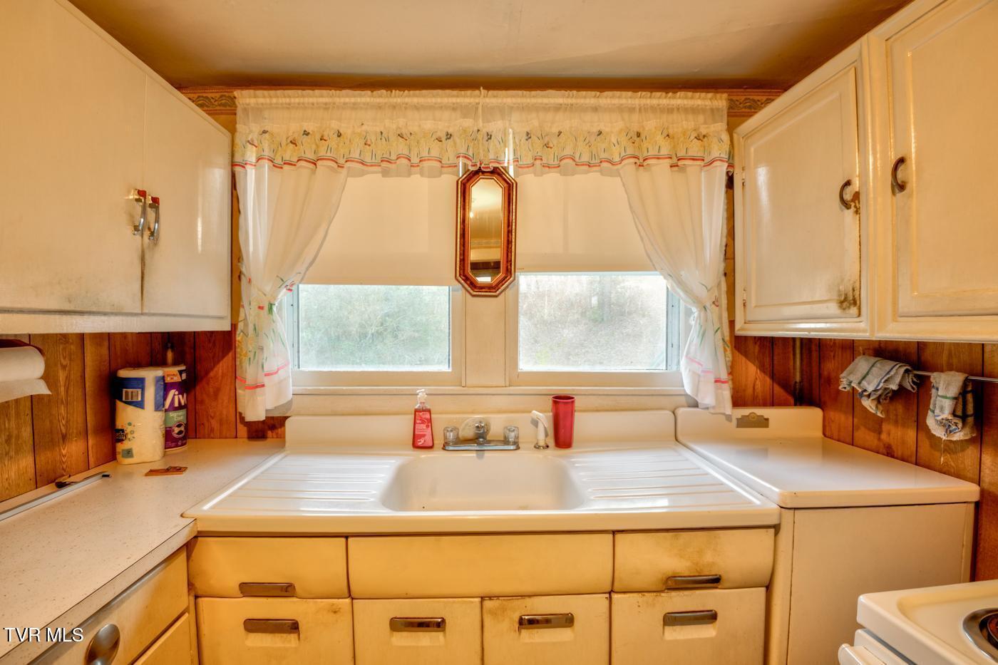 1437 Pressmens Home Road
