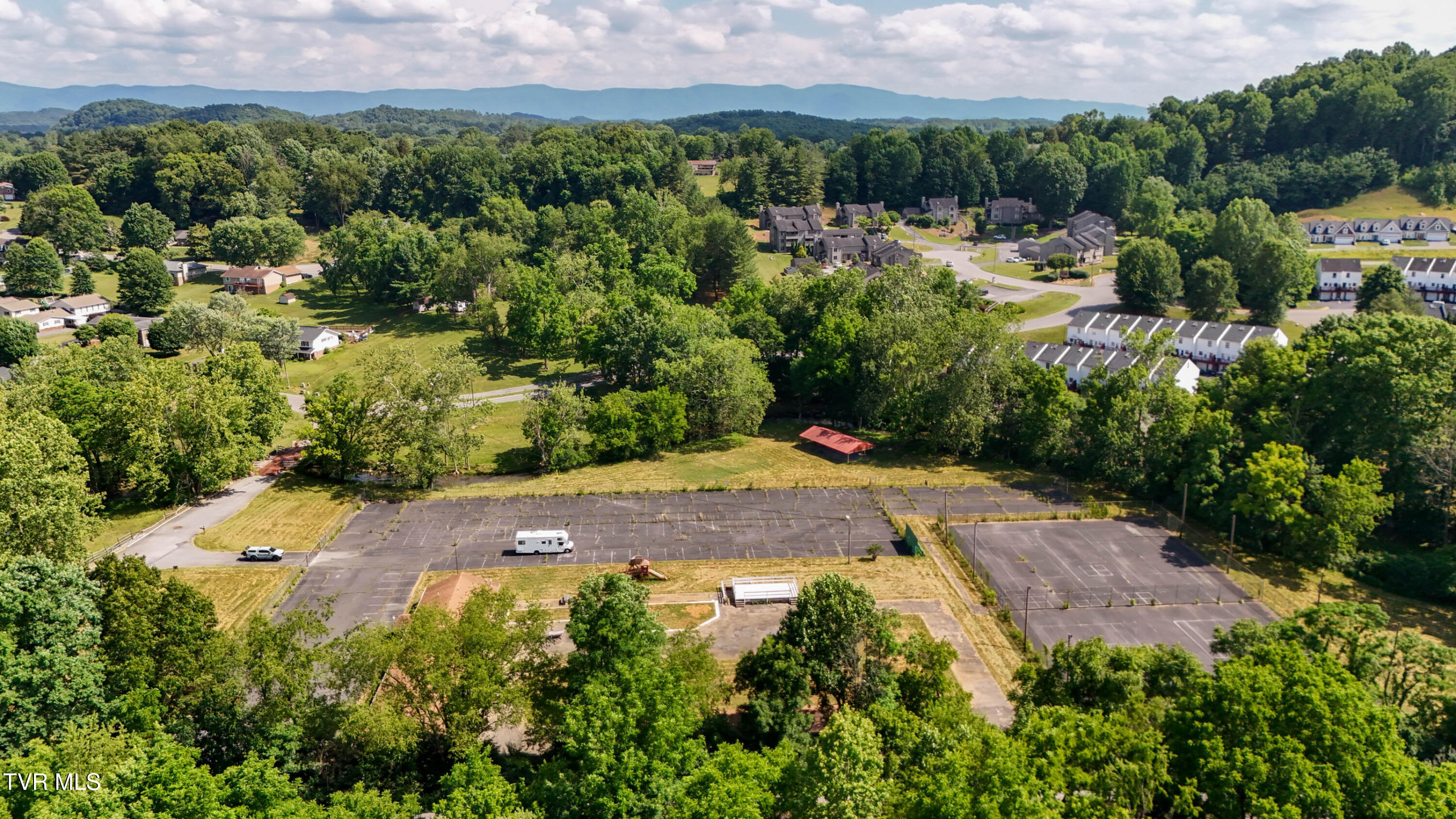 160 Creekside Trail