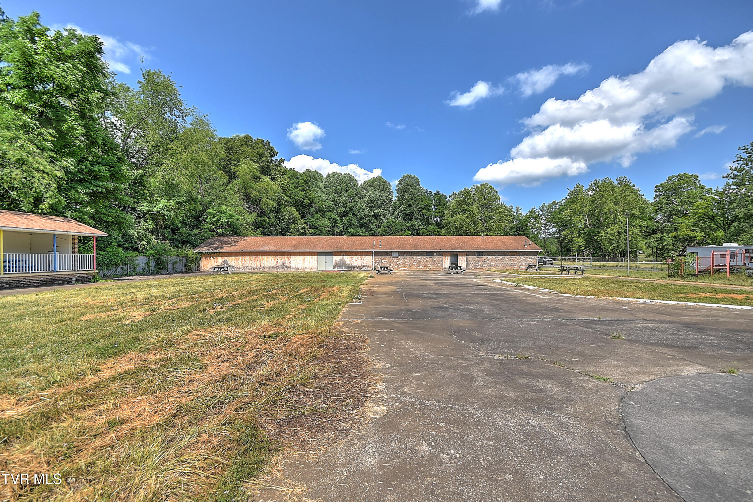 160 Creekside Trail