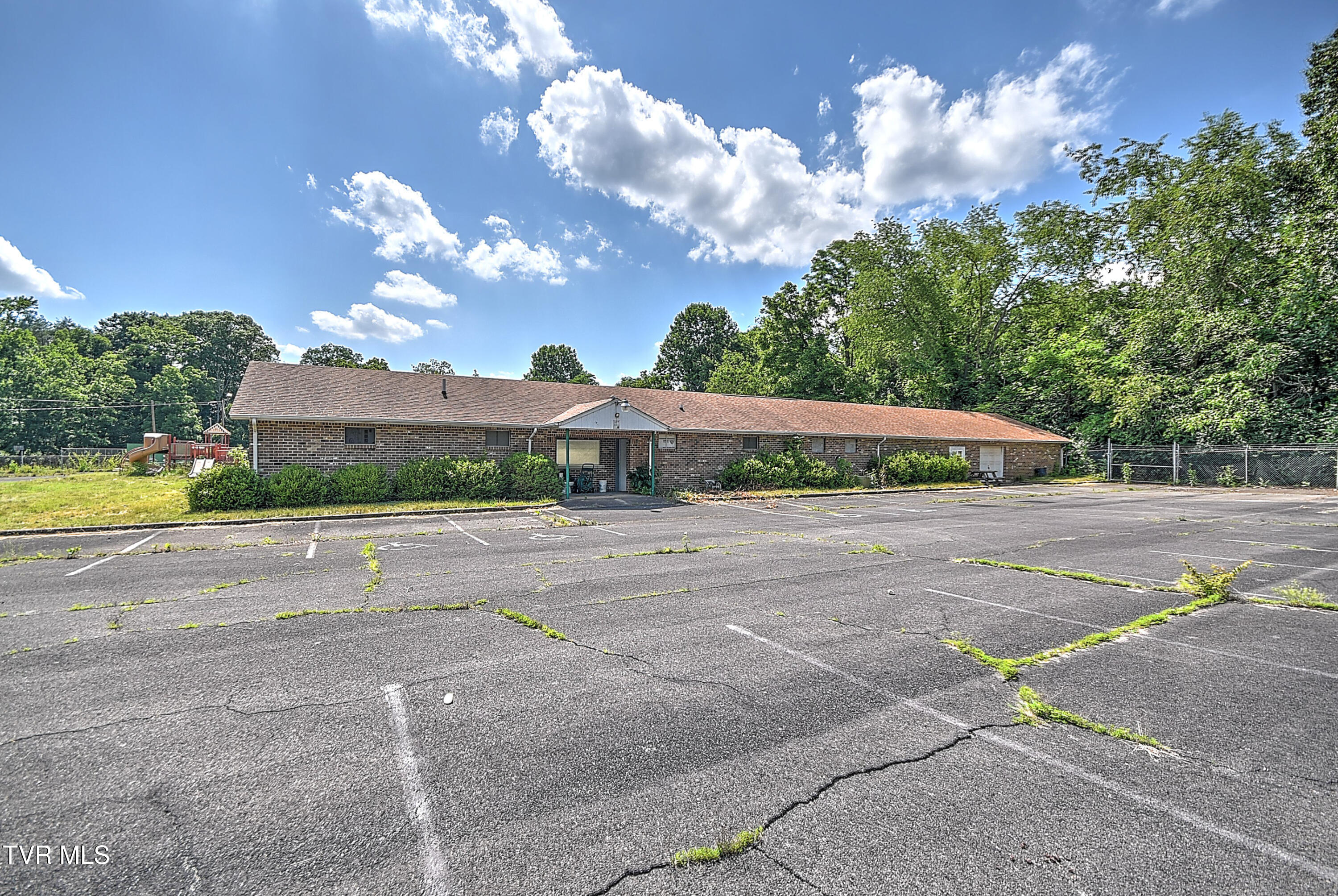 160 Creekside Trail