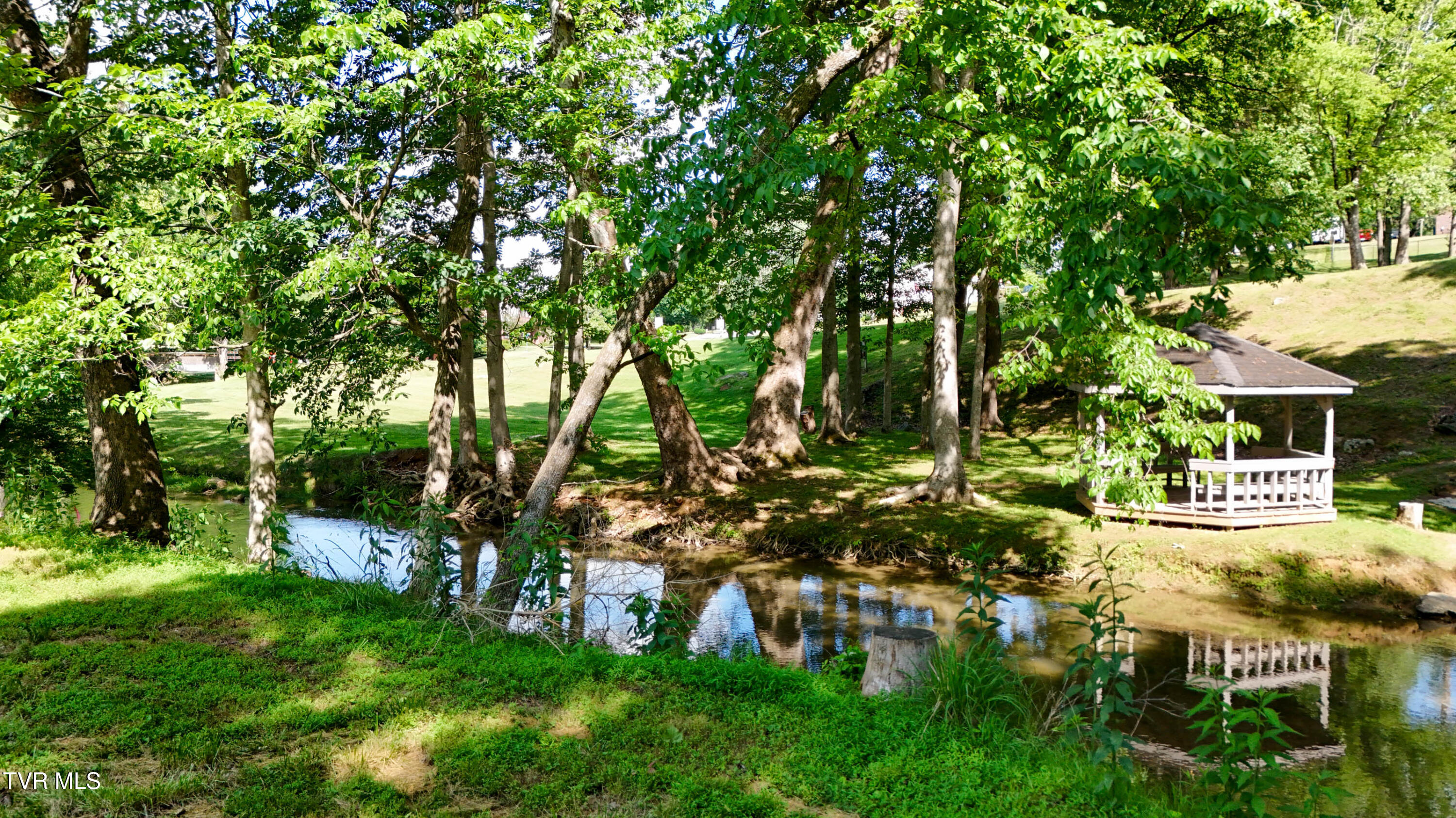 160 Creekside Trail