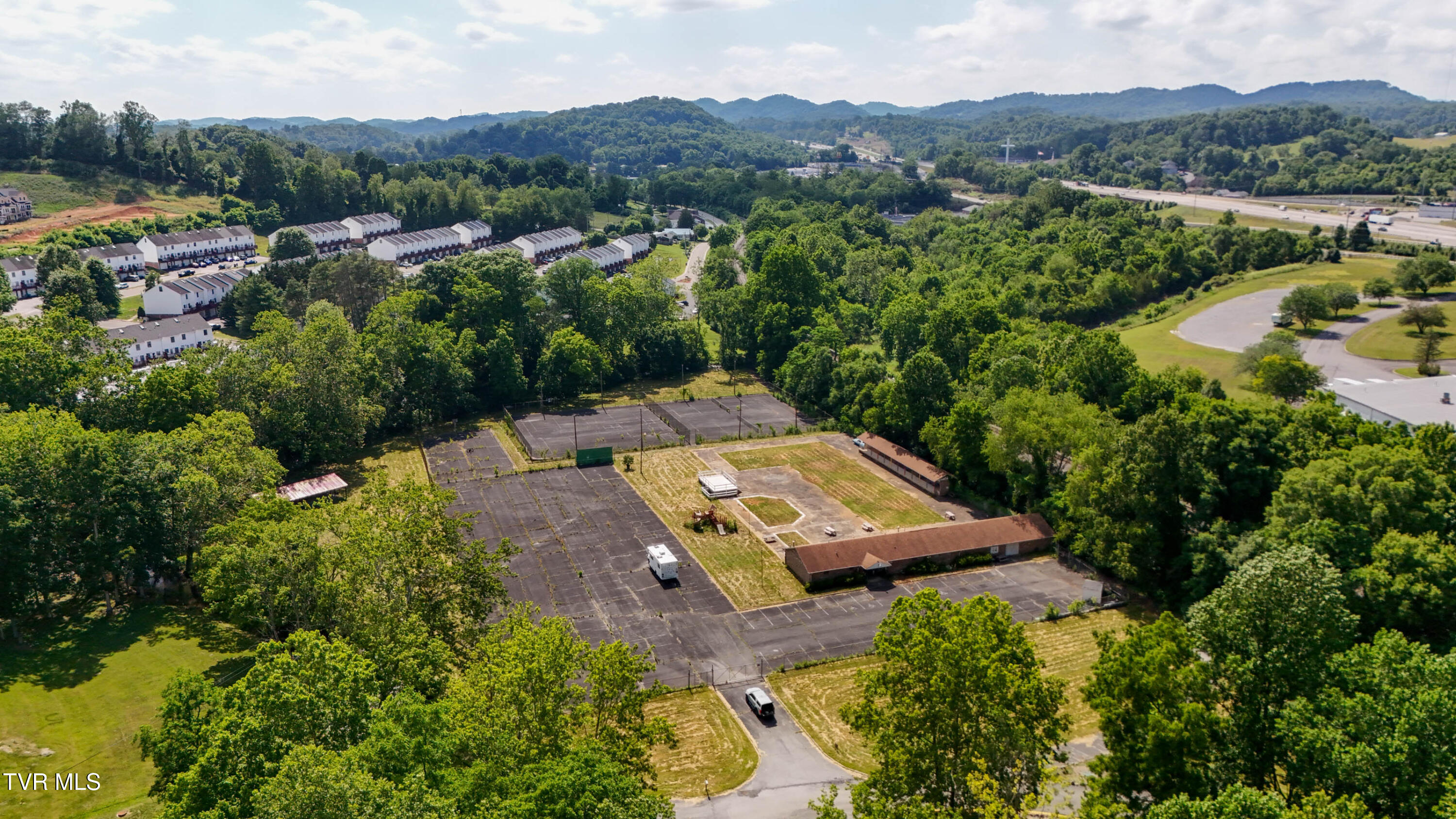 160 Creekside Trail