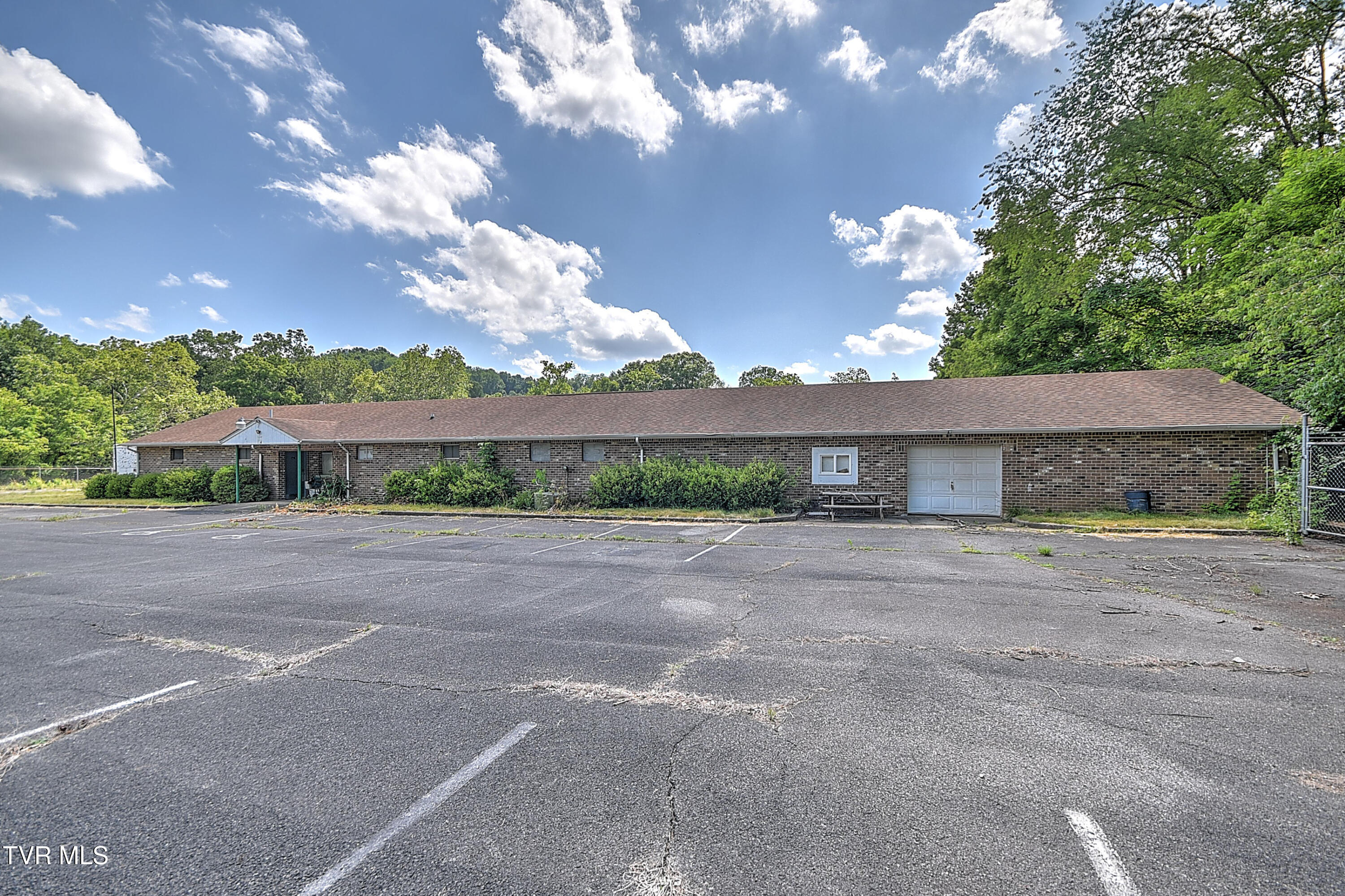 160 Creekside Trail