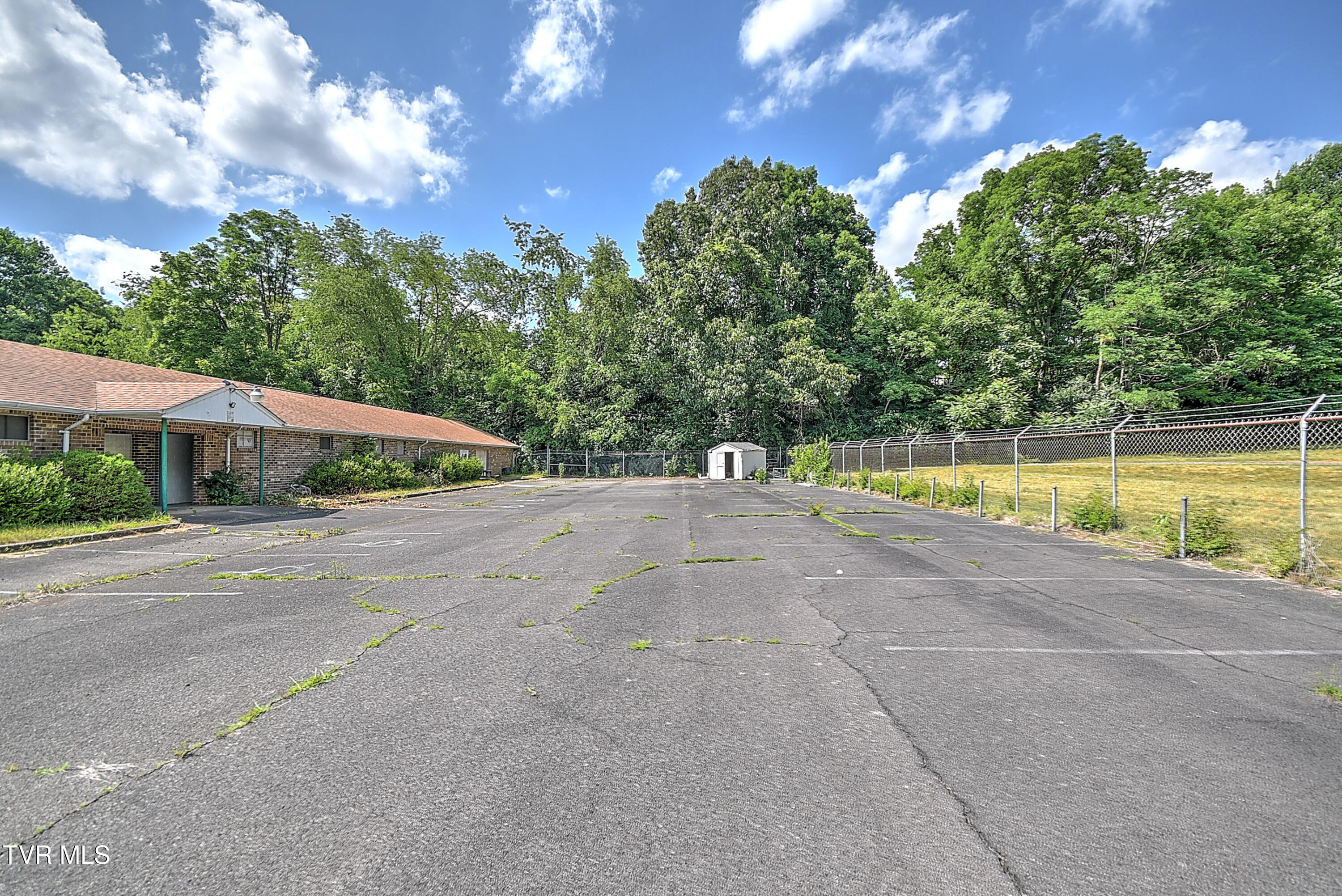 160 Creekside Trail
