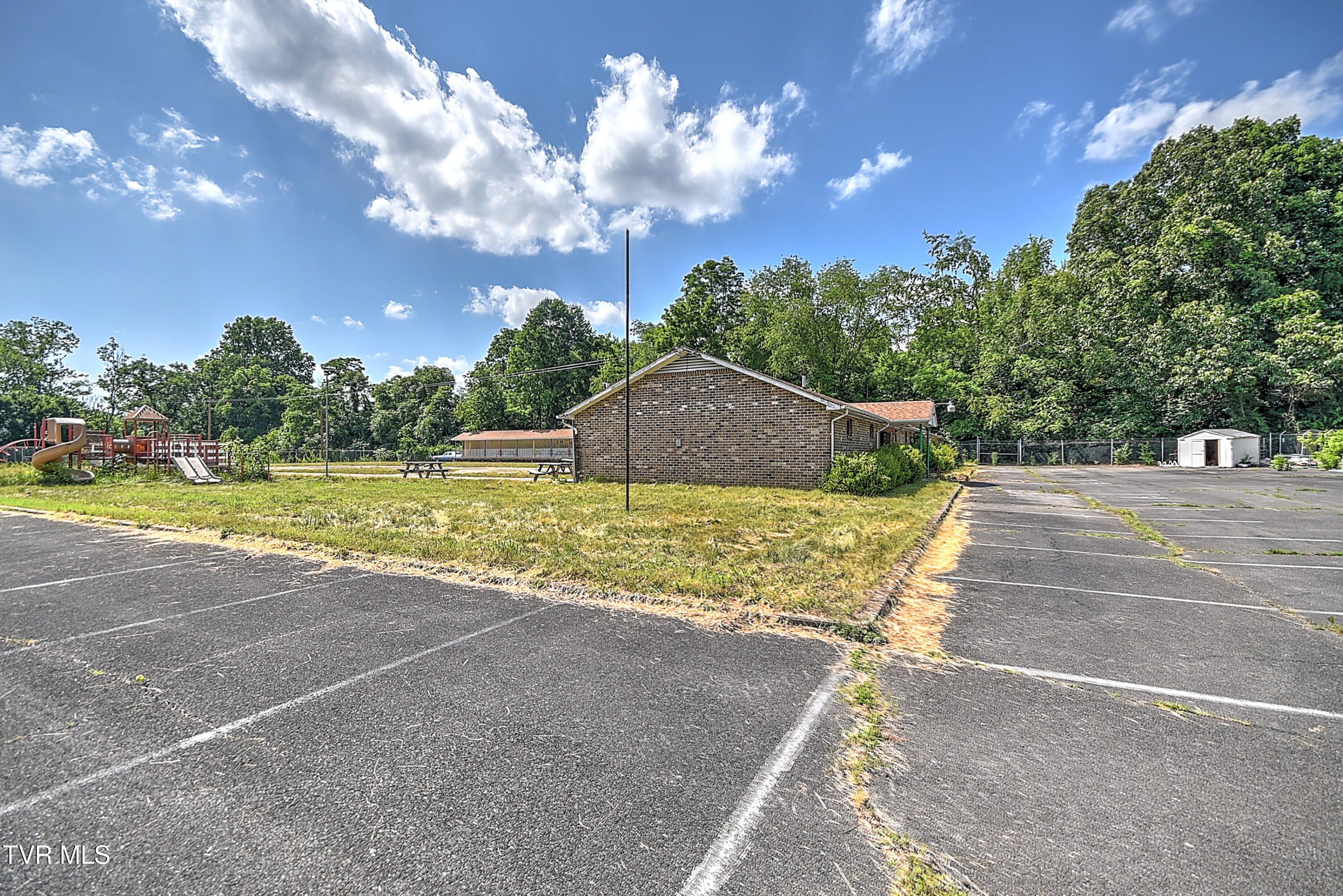 160 Creekside Trail