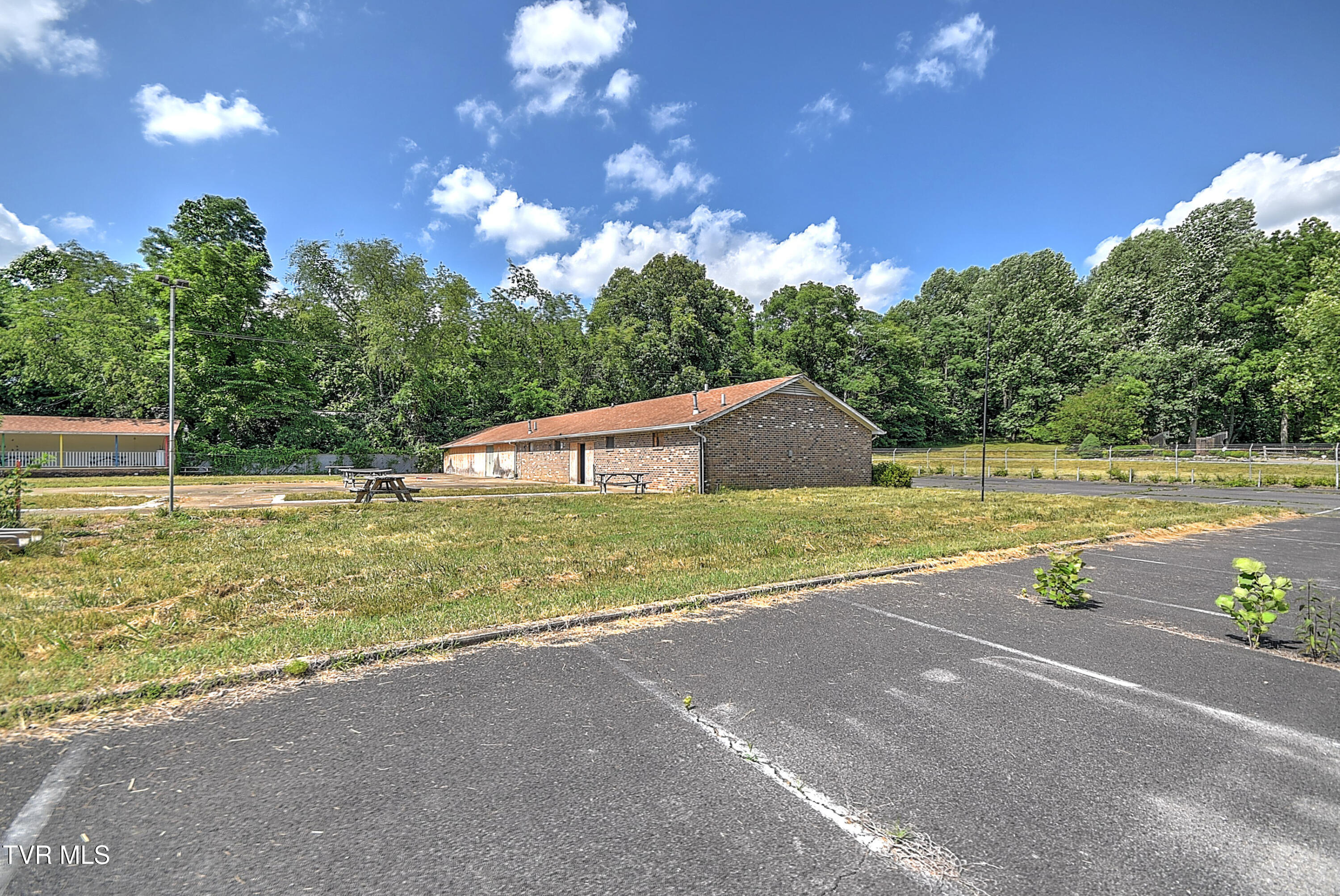 160 Creekside Trail
