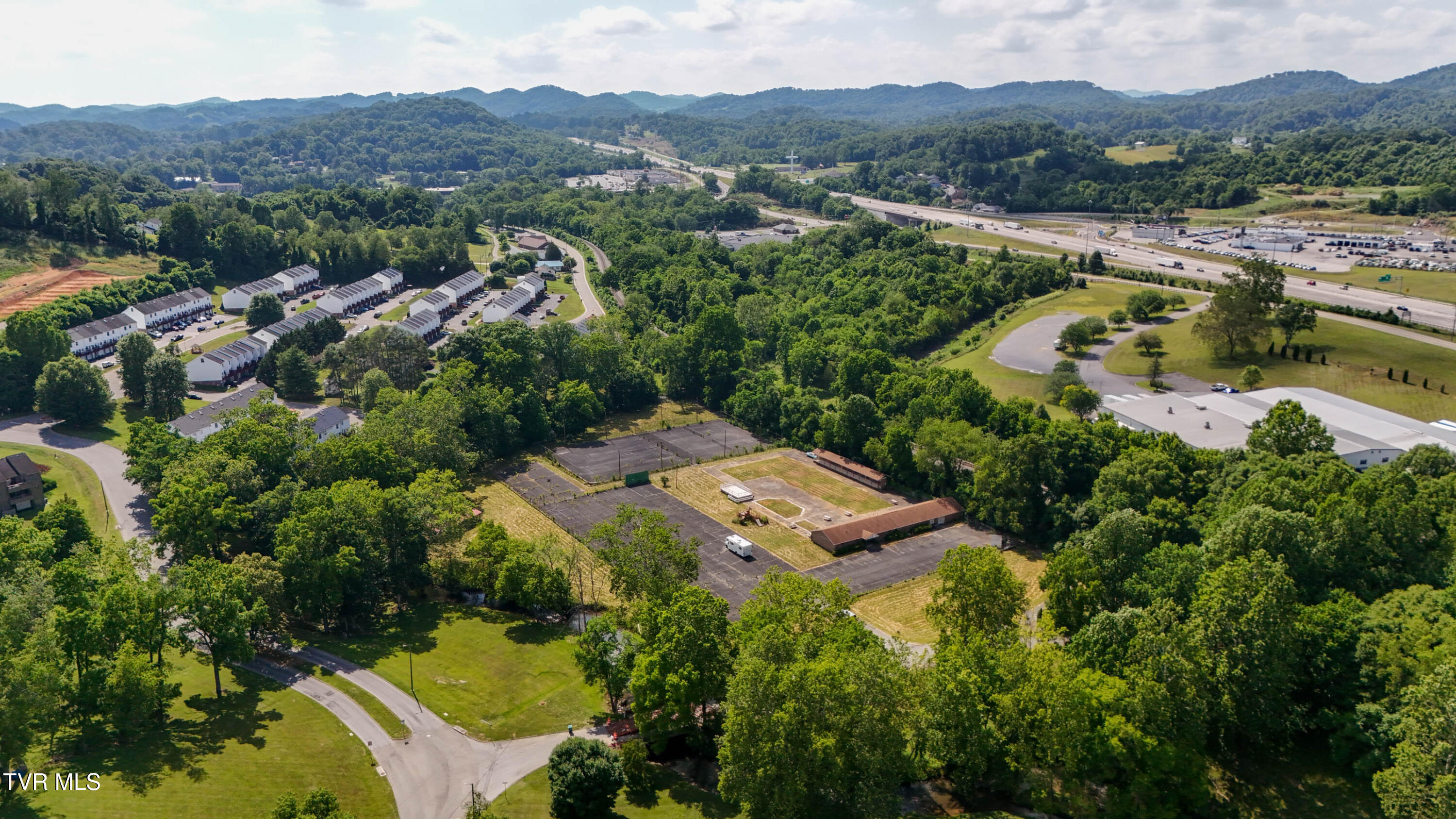 160 Creekside Trail
