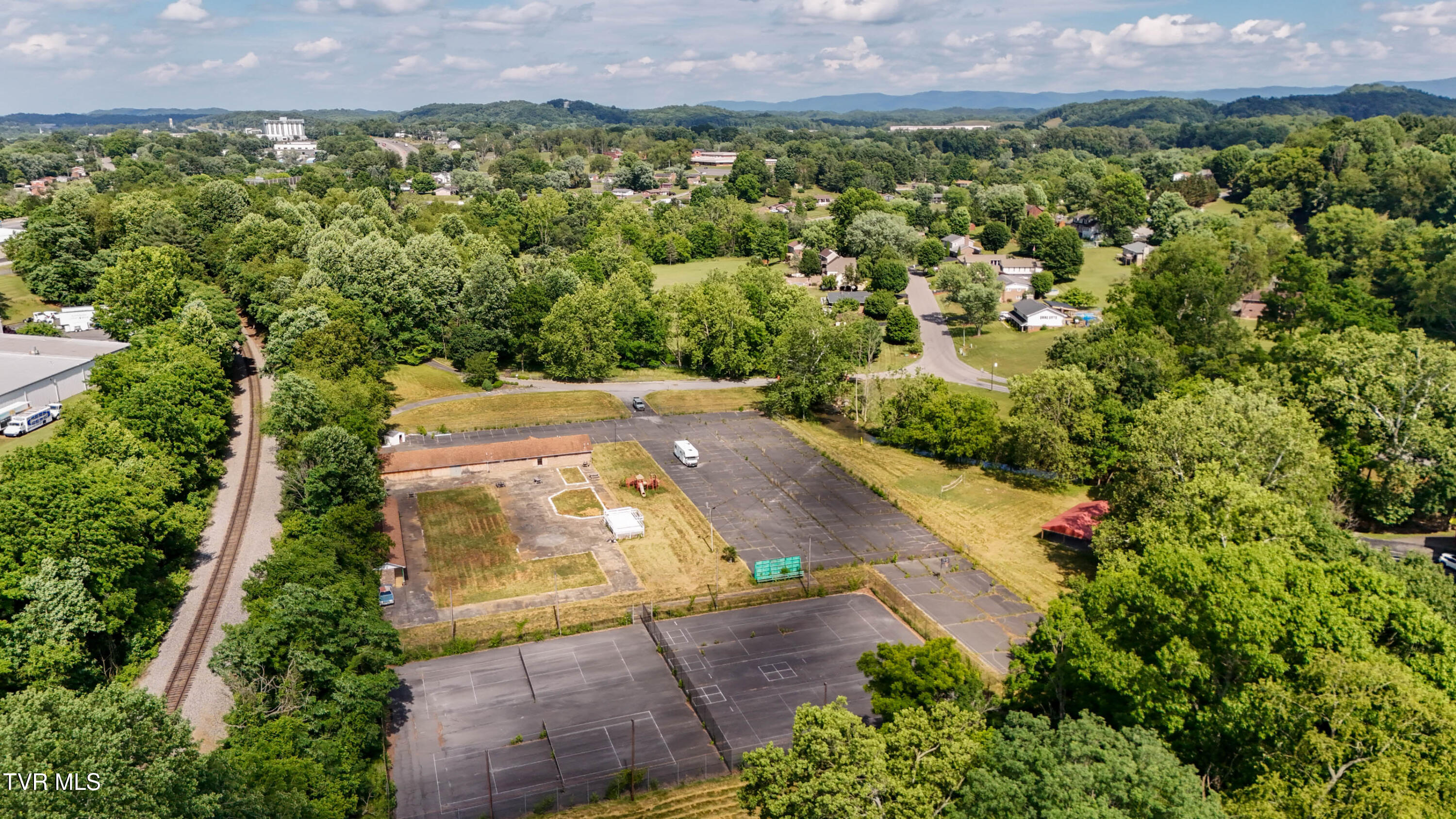 160 Creekside Trail