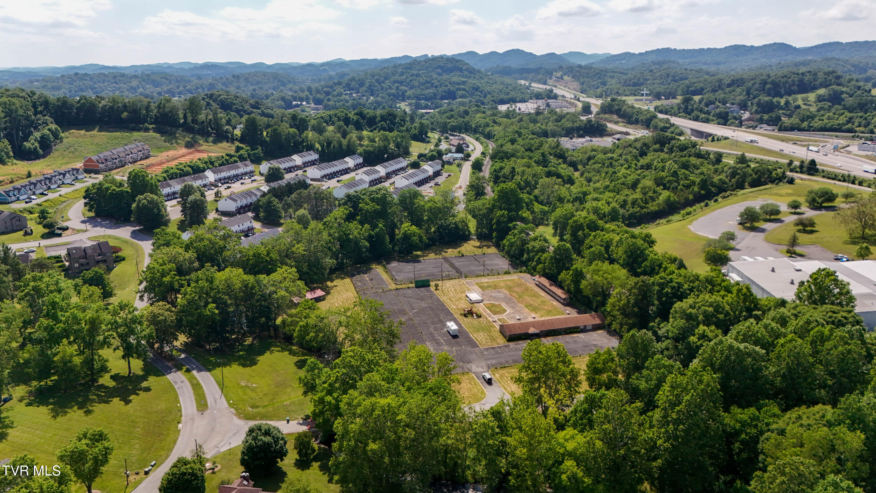 160 Creekside Trail