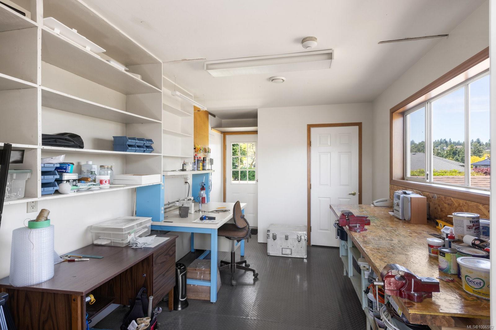 1201 Elliot Crt