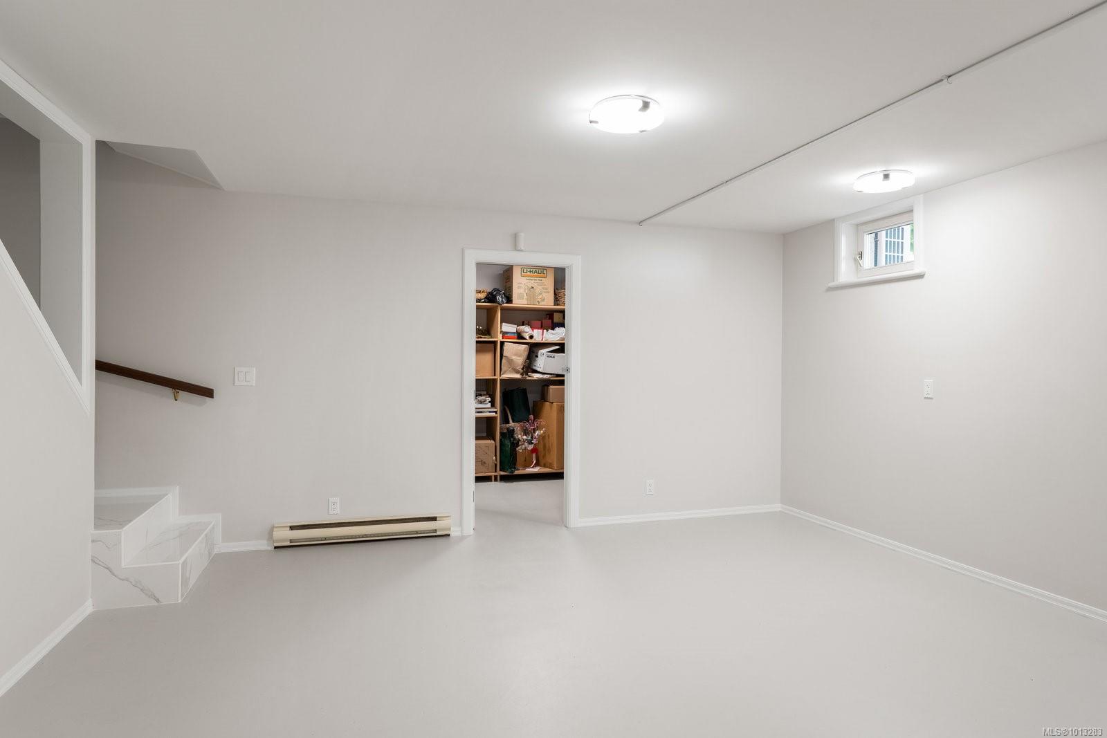 611 Island Rd