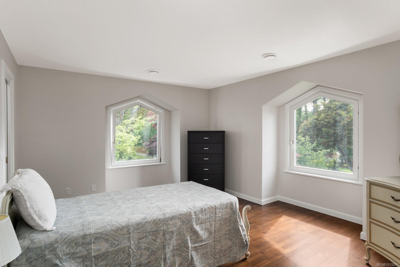 611 Island Rd