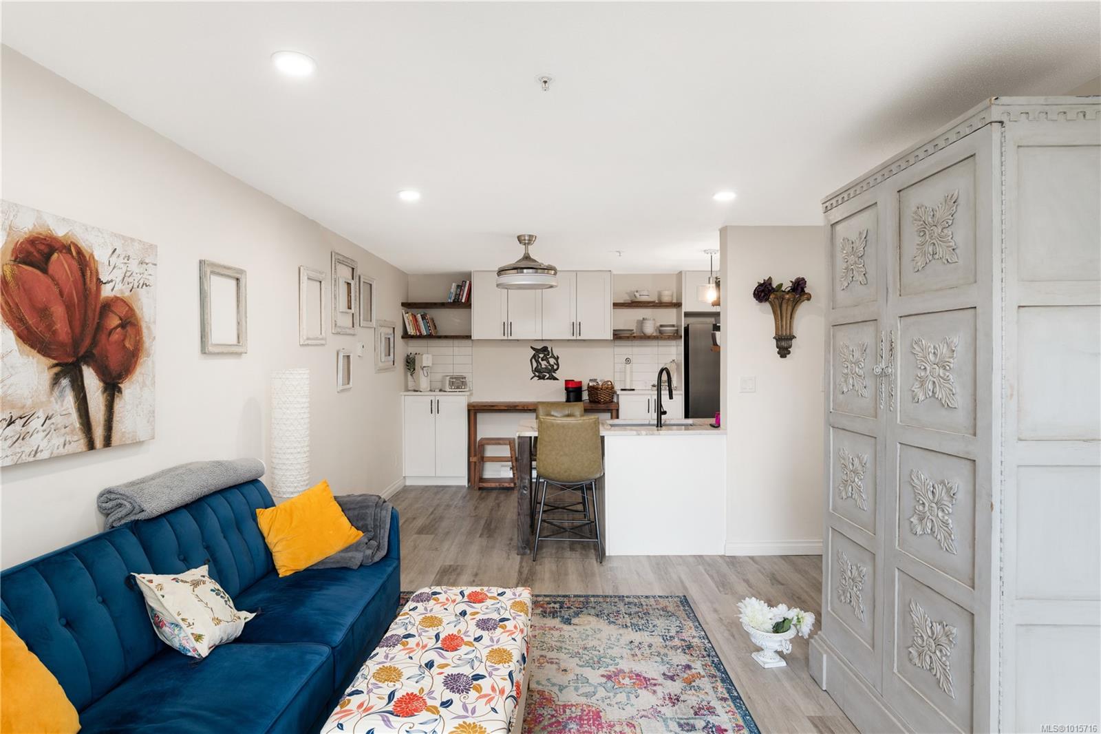 873 Esquimalt Rd Unit: 107