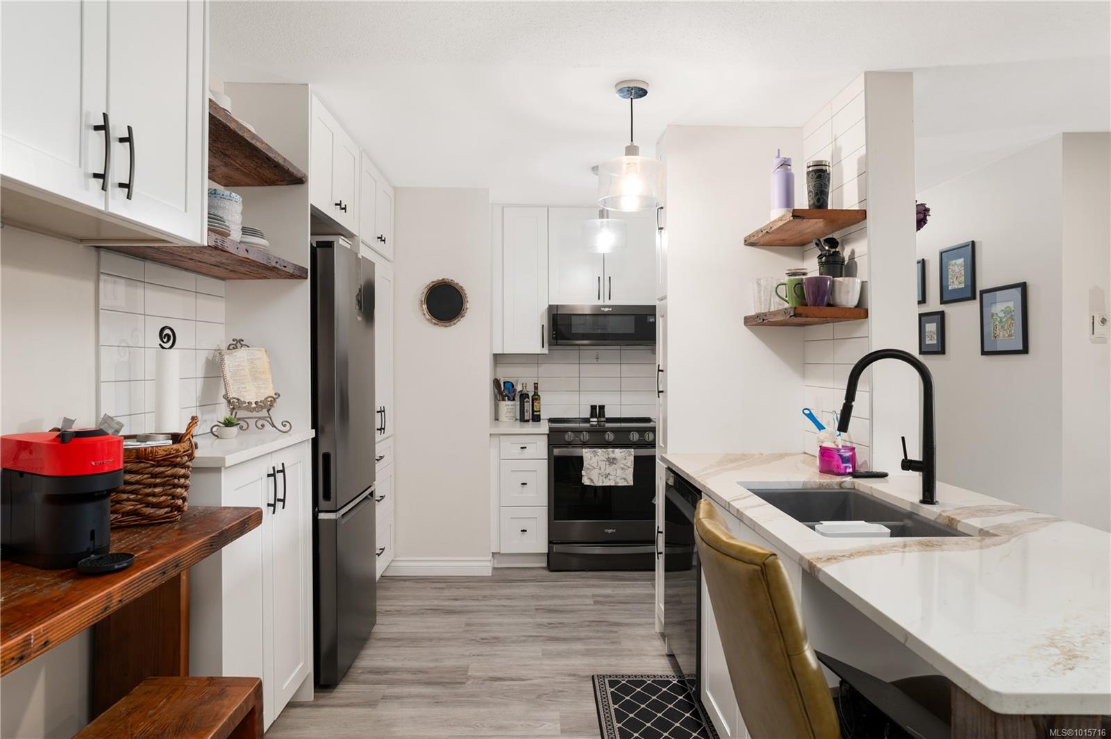 873 Esquimalt Rd Unit: 107
