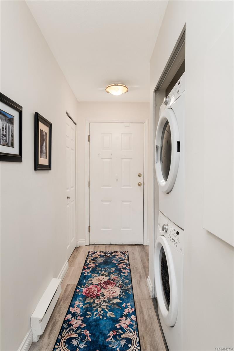 873 Esquimalt Rd Unit: 107