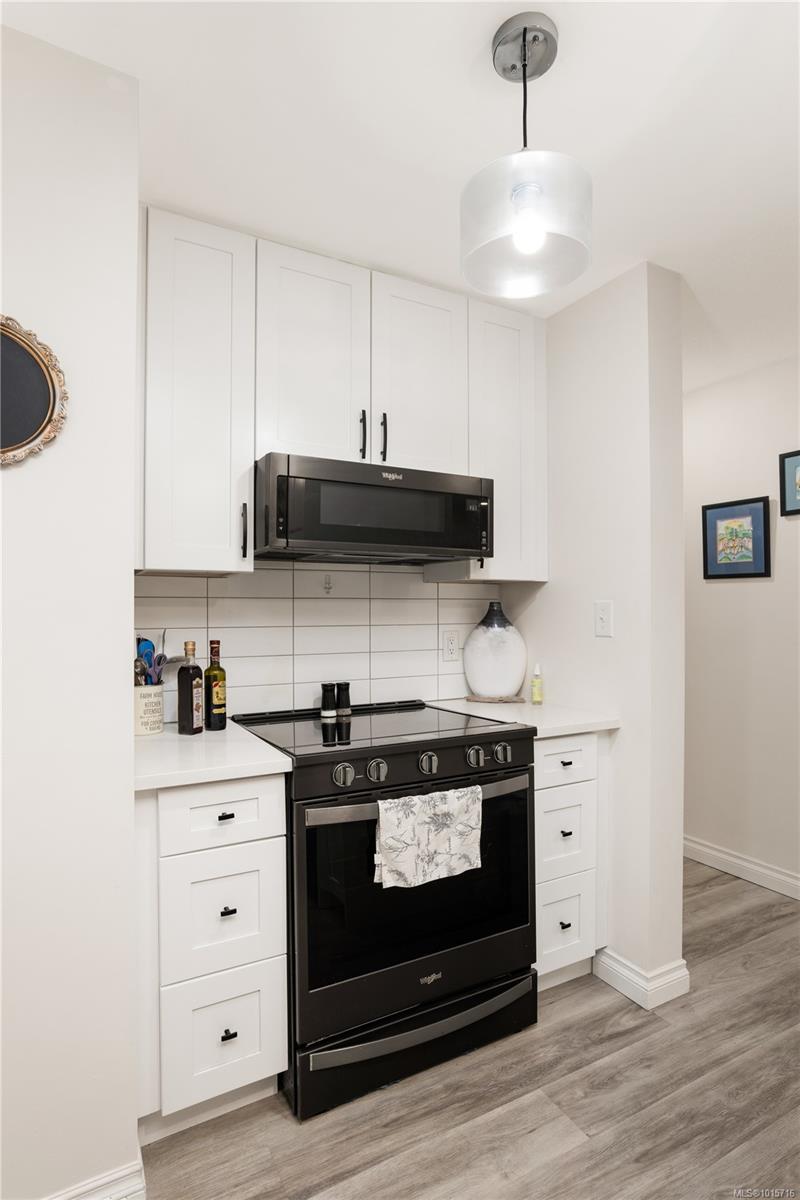 873 Esquimalt Rd Unit: 107