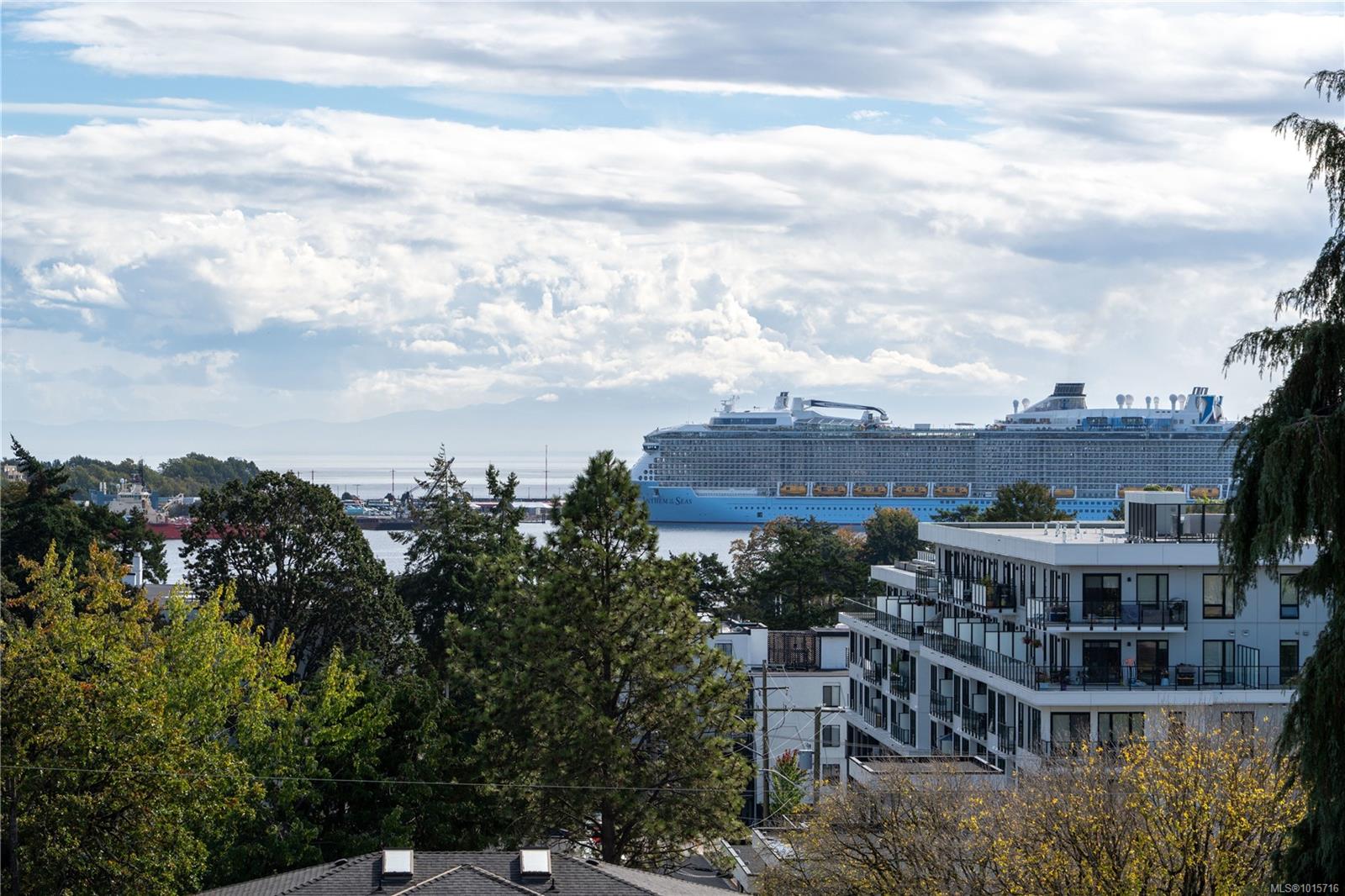 873 Esquimalt Rd Unit: 107