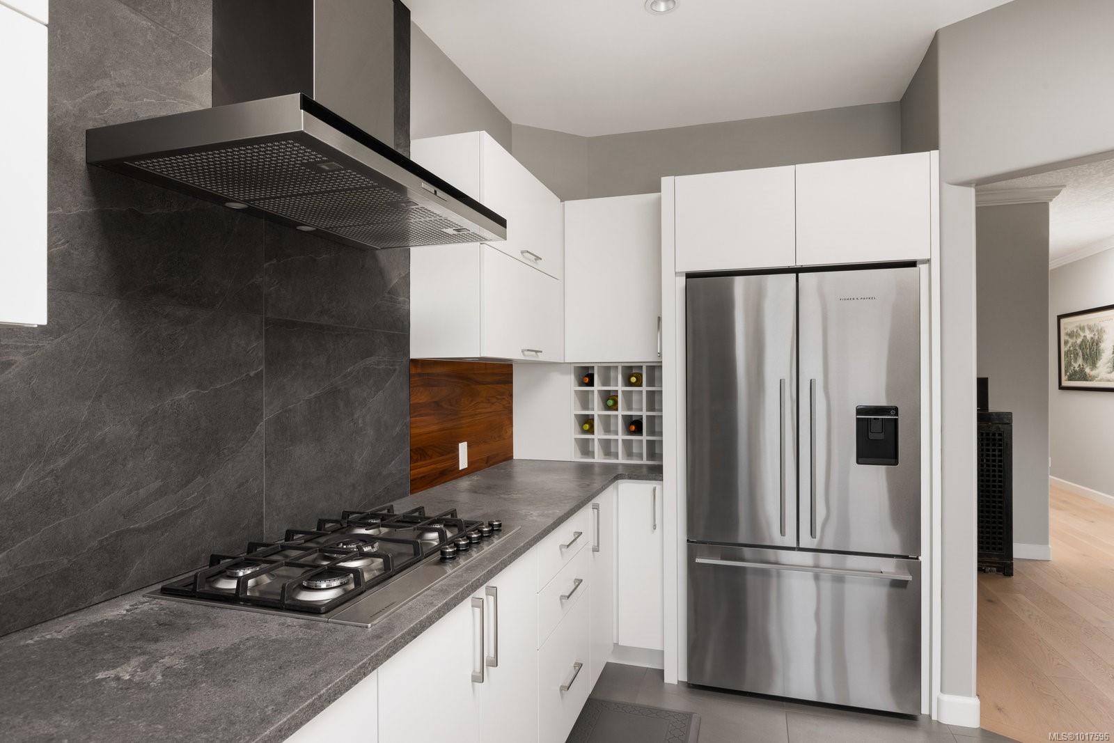 942 Boulderwood Rise # 14, Saanich Unit: 14