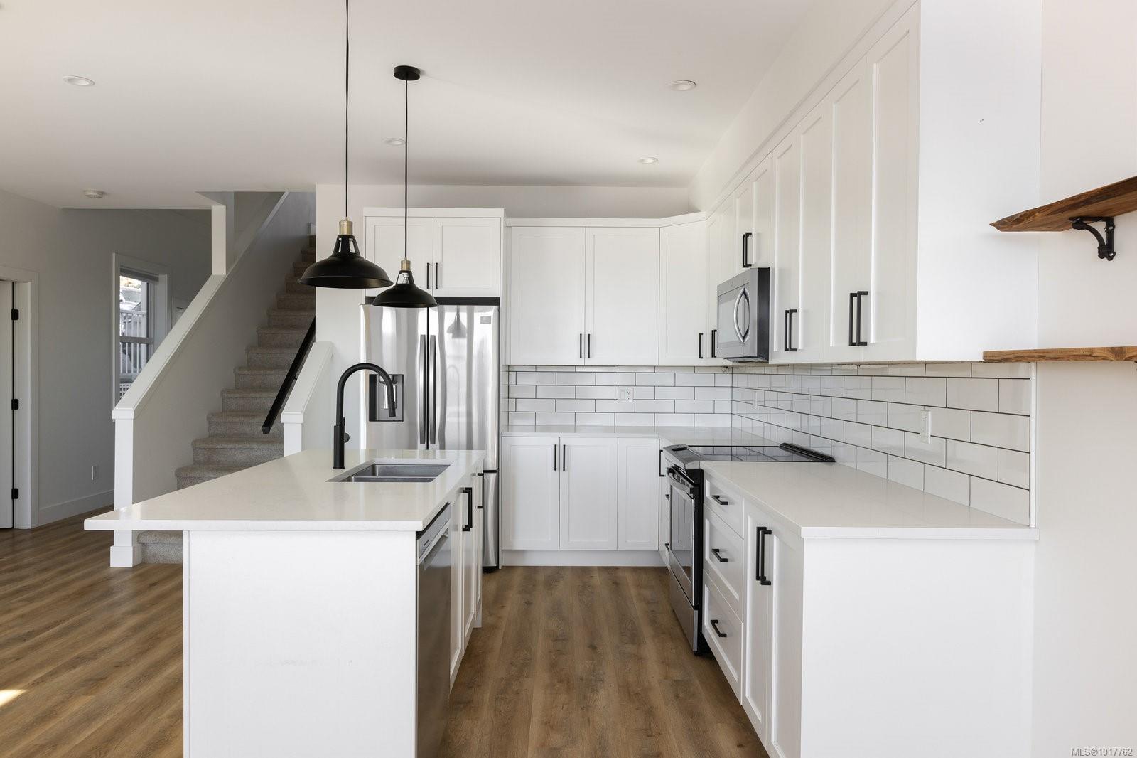 7041 Brailsford Pl, Sooke