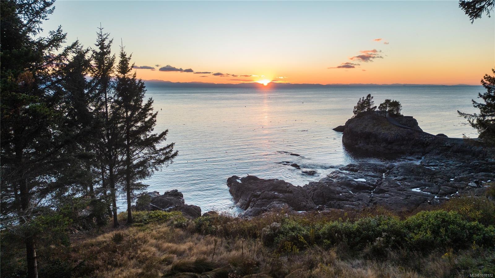 1150 Silver Spray Dr, Sooke