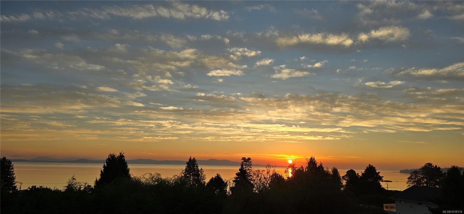 5055 Lochside Dr, Saanich