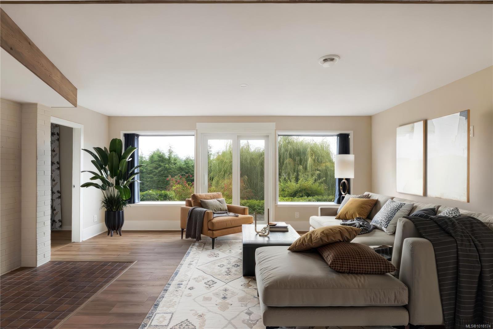 5055 Lochside Dr, Saanich