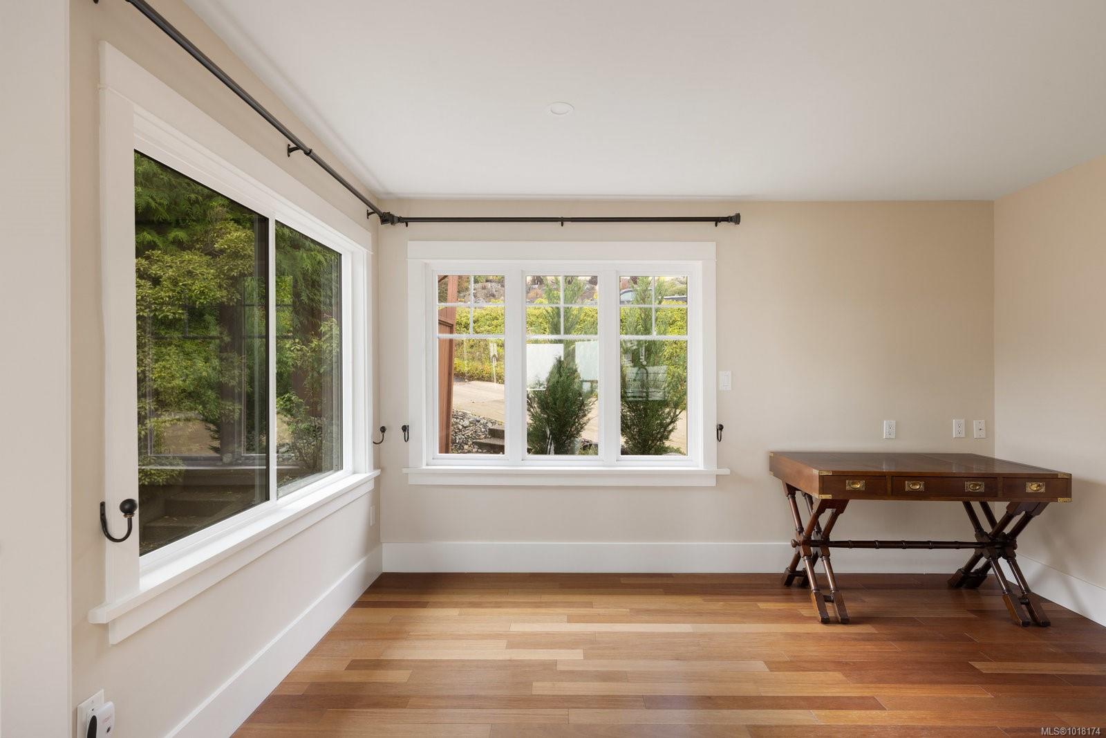 5055 Lochside Dr, Saanich