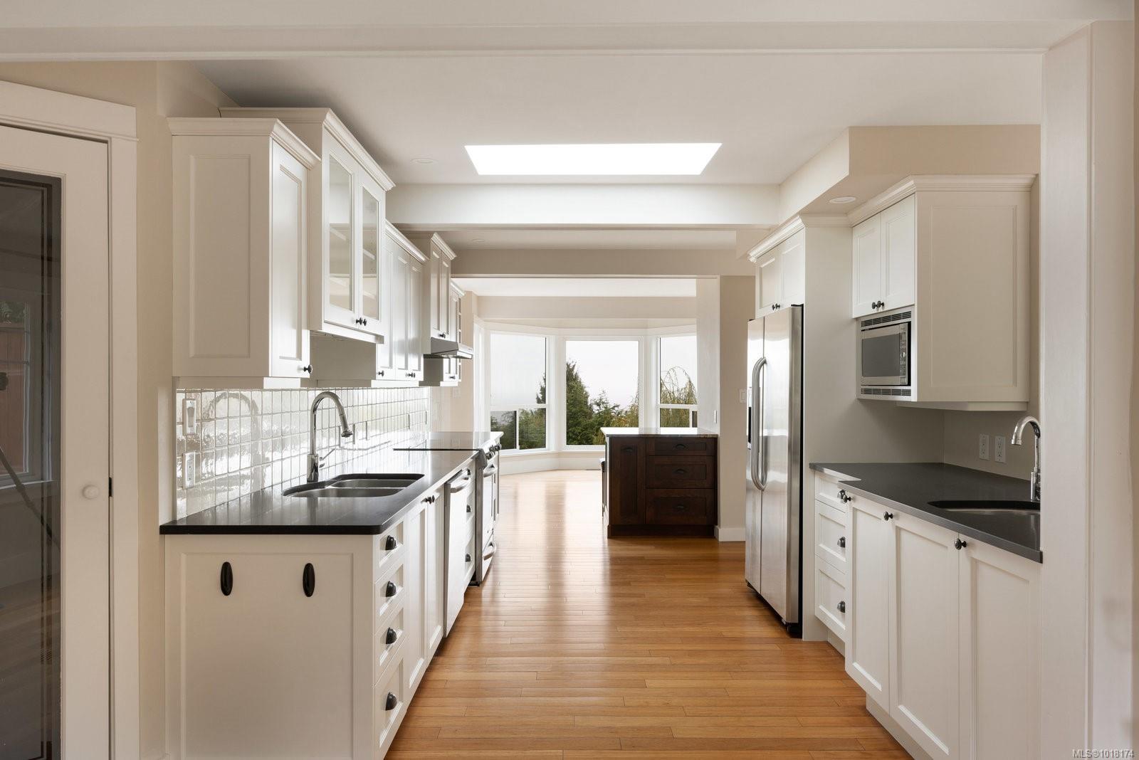 5055 Lochside Dr, Saanich