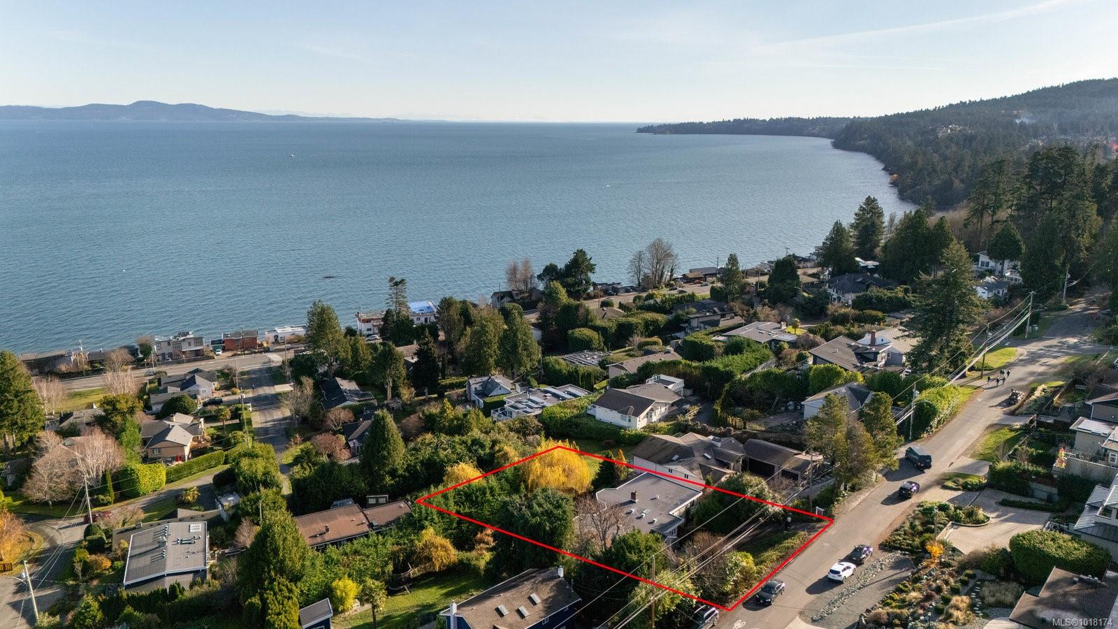 5055 Lochside Dr, Saanich