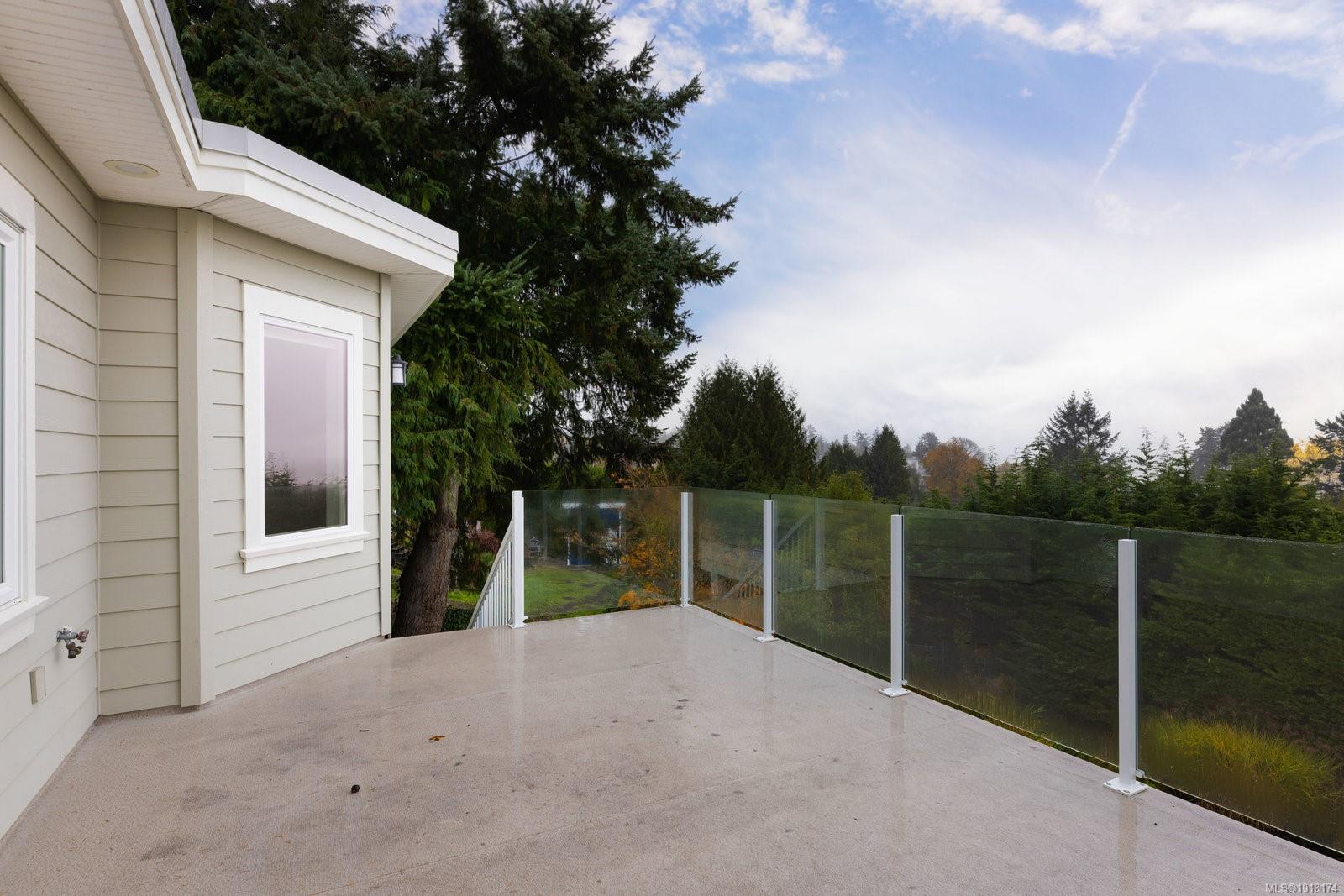 5055 Lochside Dr, Saanich