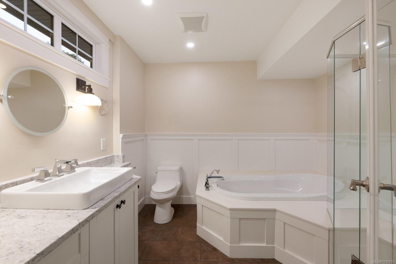 5055 Lochside Dr, Saanich