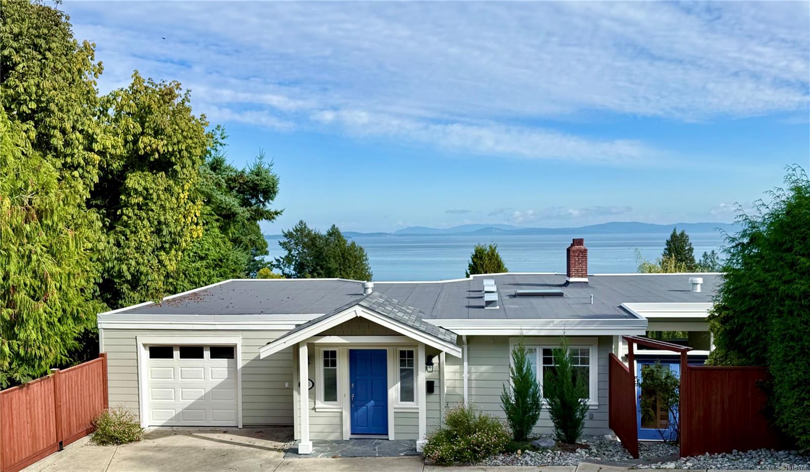 5055 Lochside Dr, Saanich