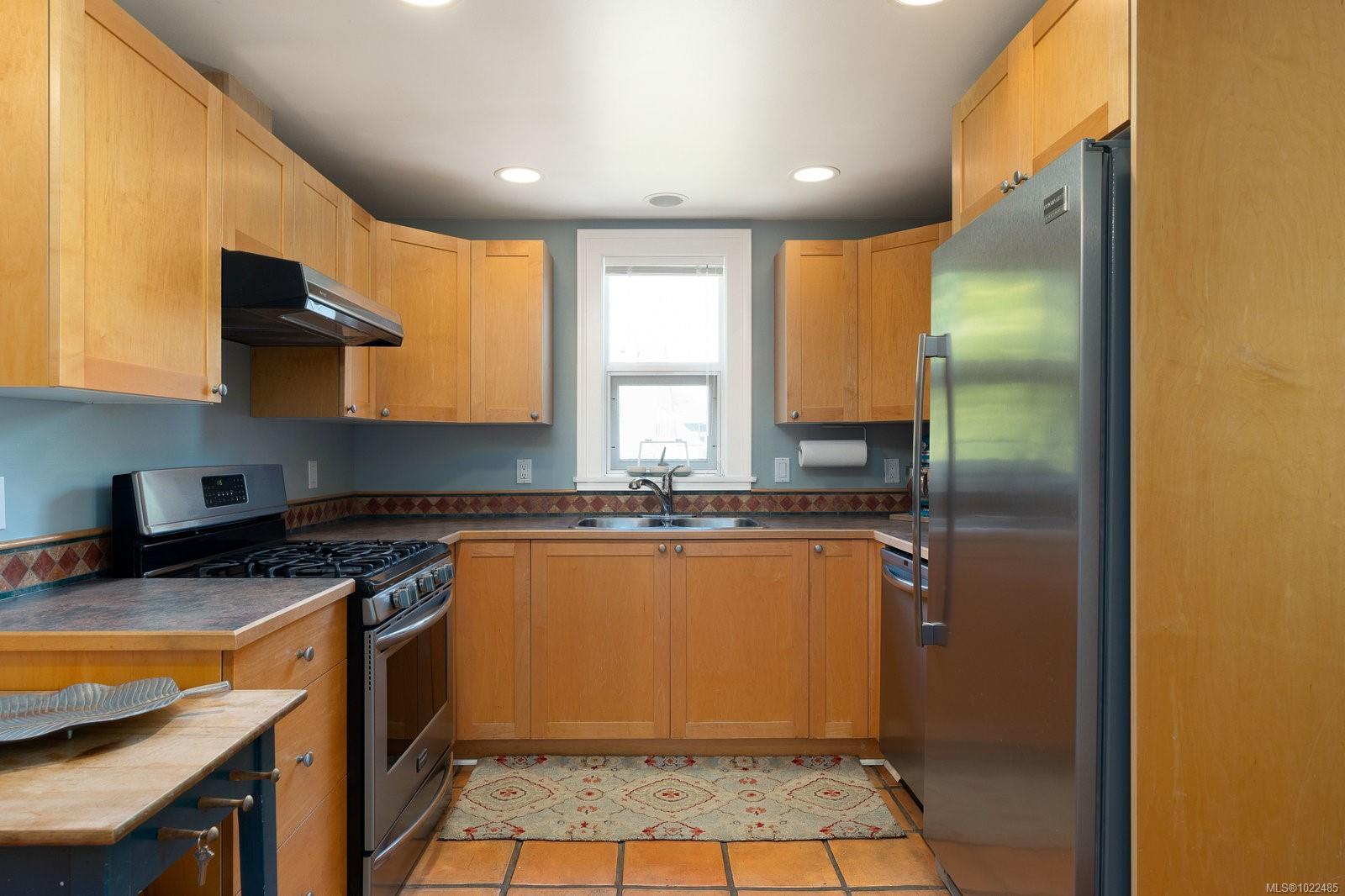 753 Pemberton Rd # 3