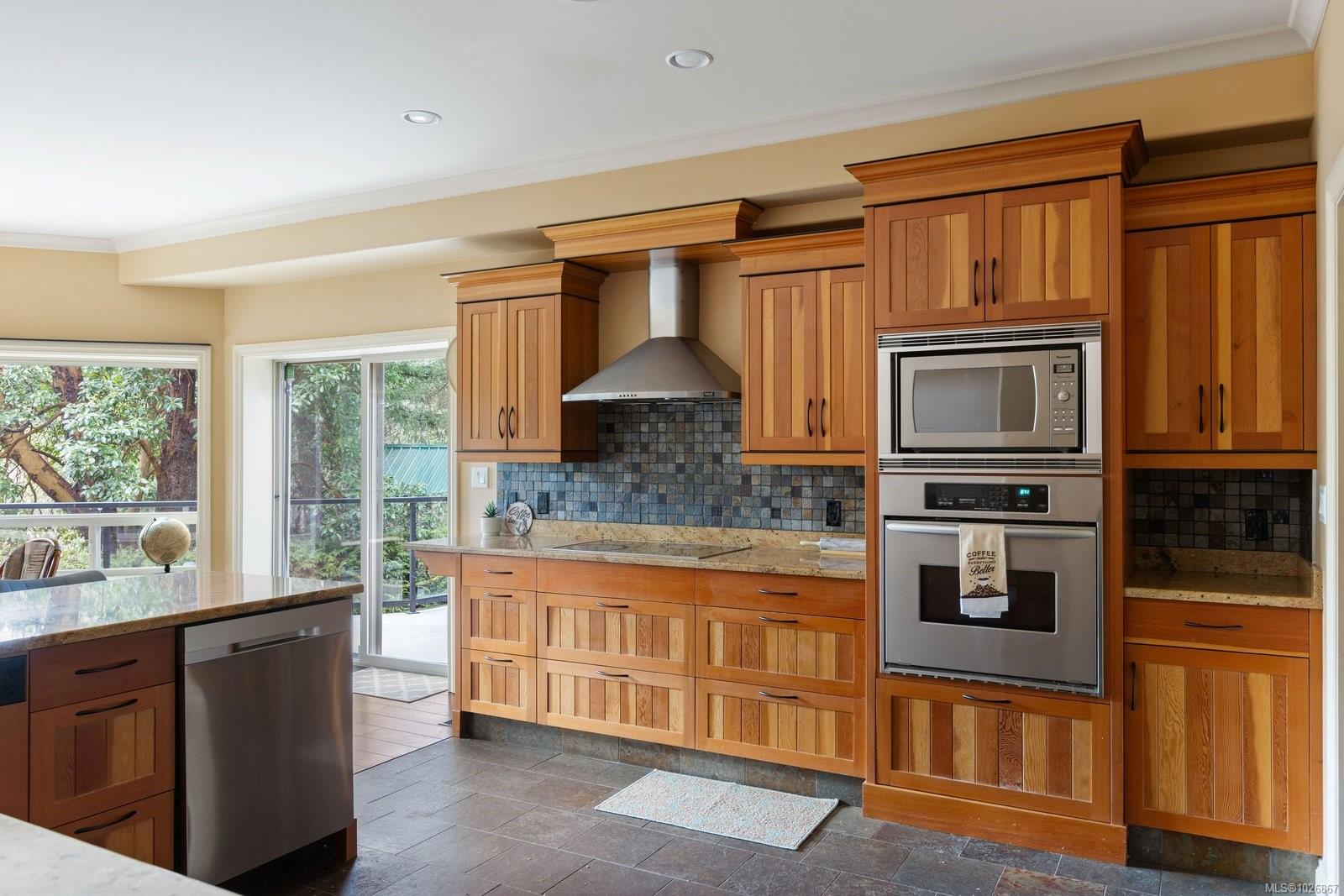 1450 White Pine Terr