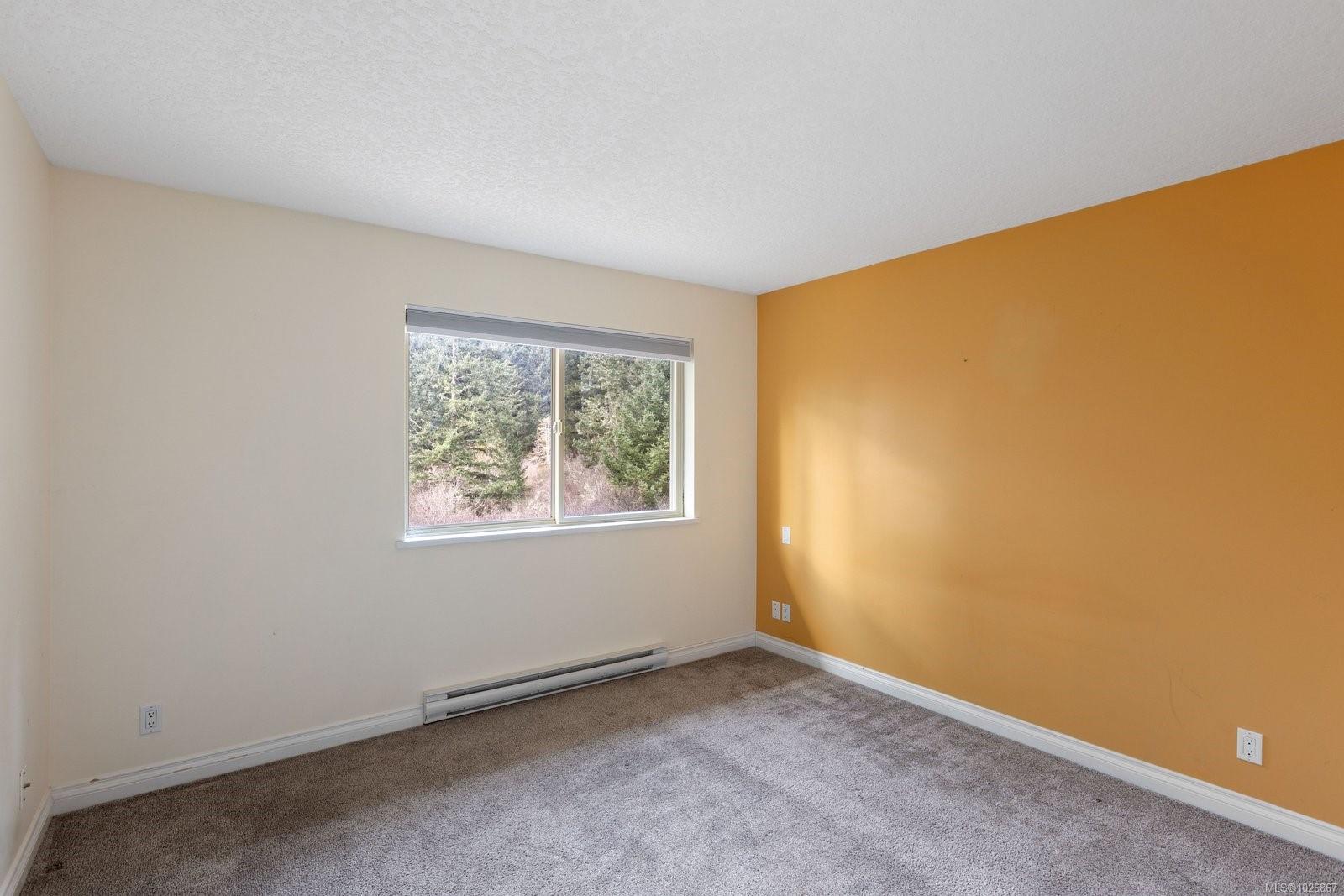 1450 White Pine Terr