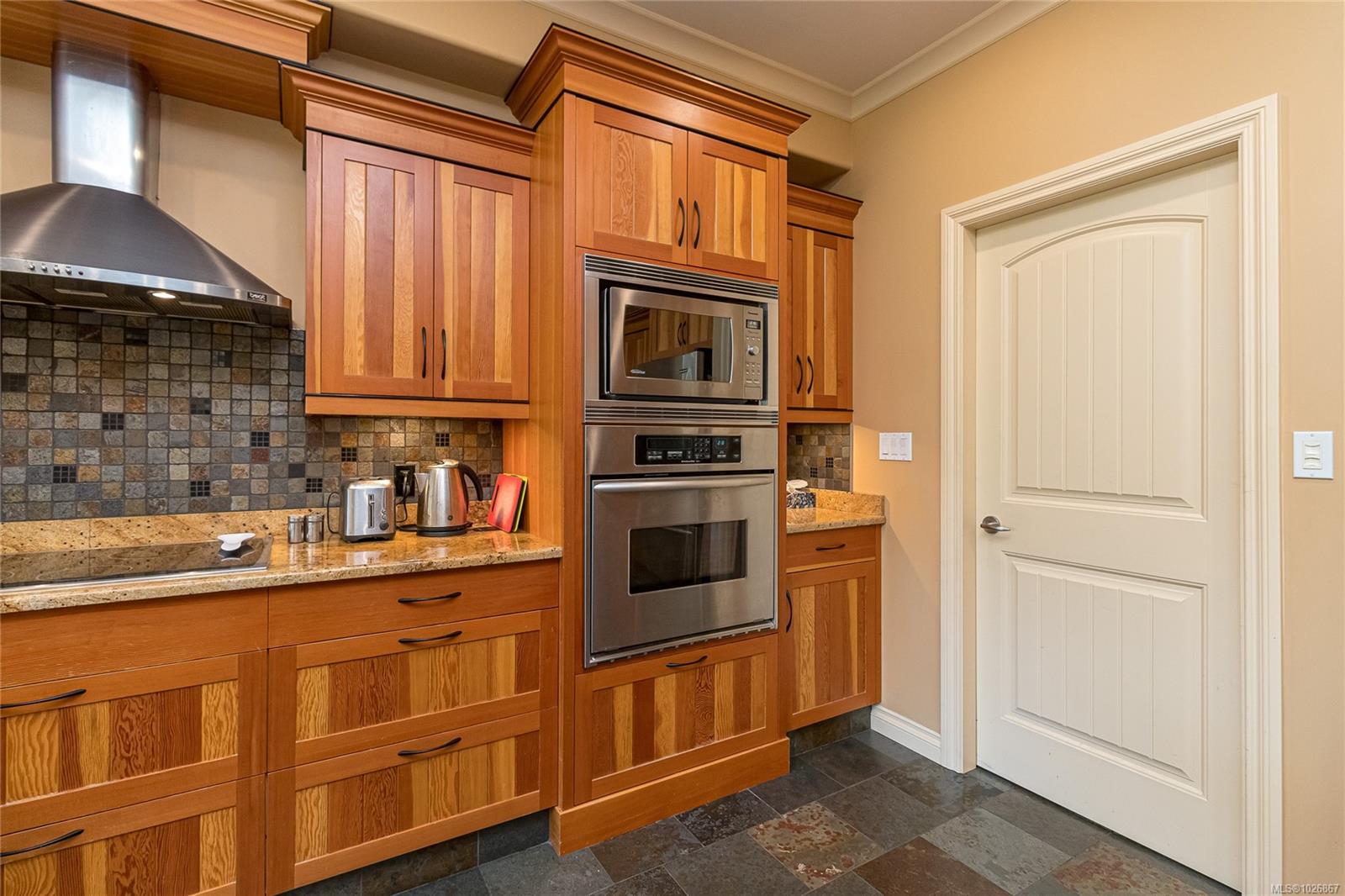 1450 White Pine Terr