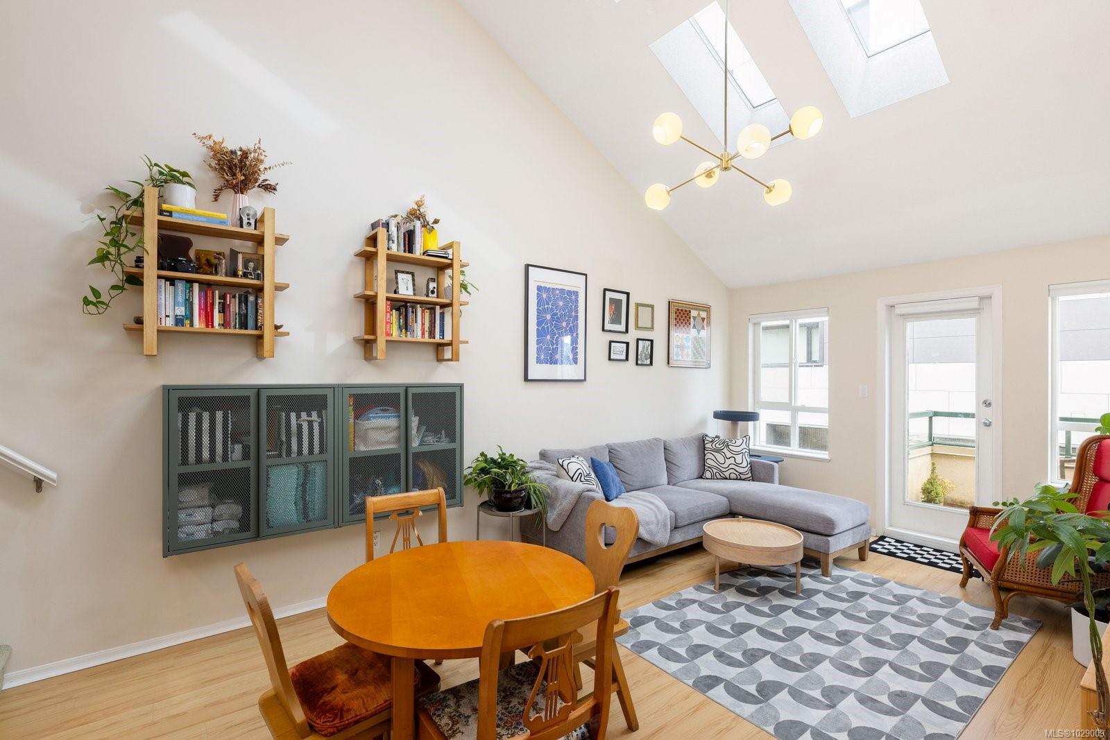 1015 Johnson St # 402