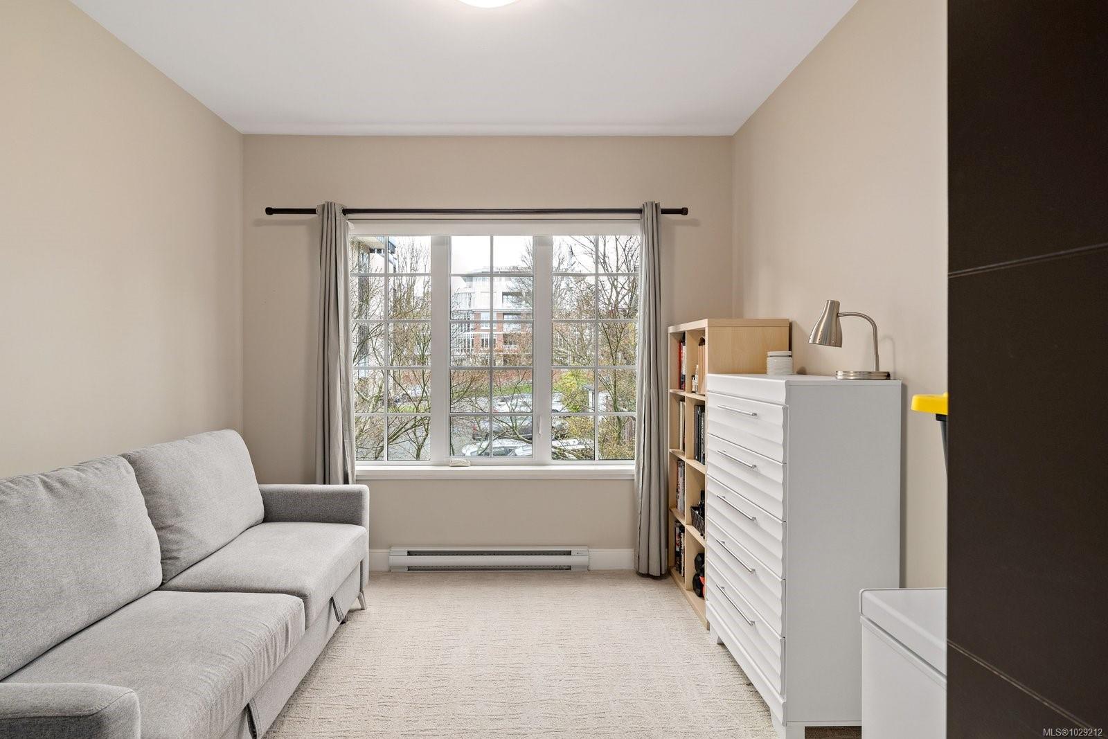 1011 Burdett Ave # 204