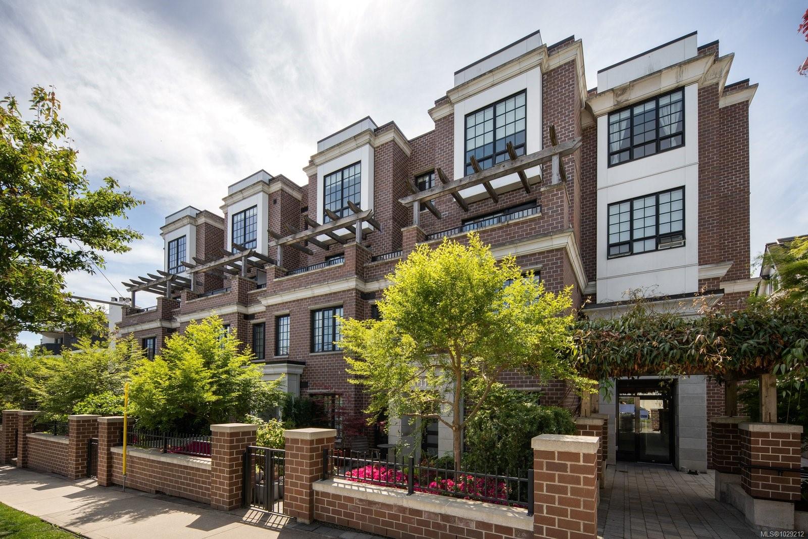 1011 Burdett Ave # 204