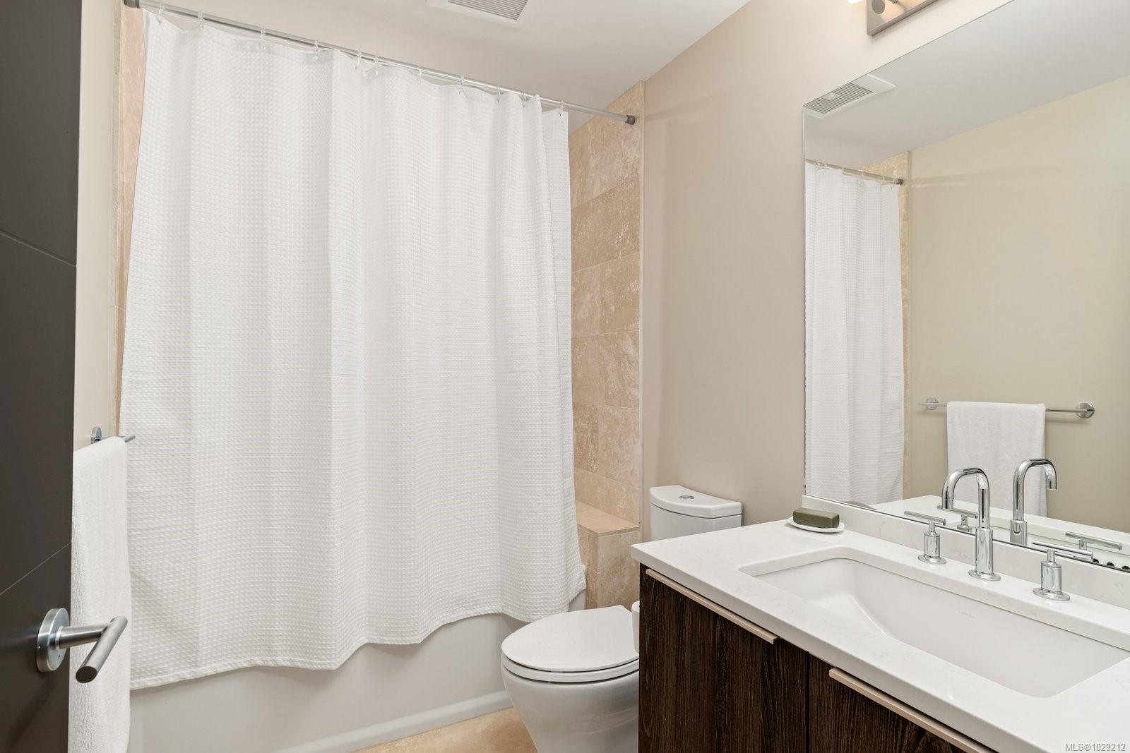 1011 Burdett Ave # 204