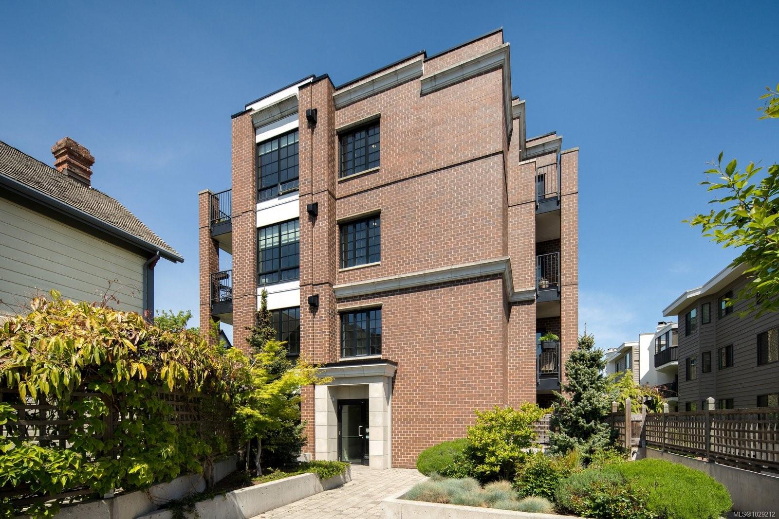 1011 Burdett Ave # 204