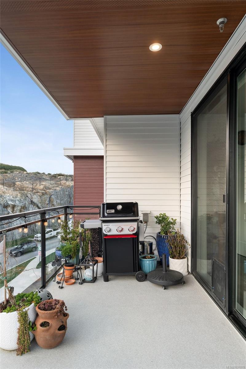 1110 Samar Cres # 402