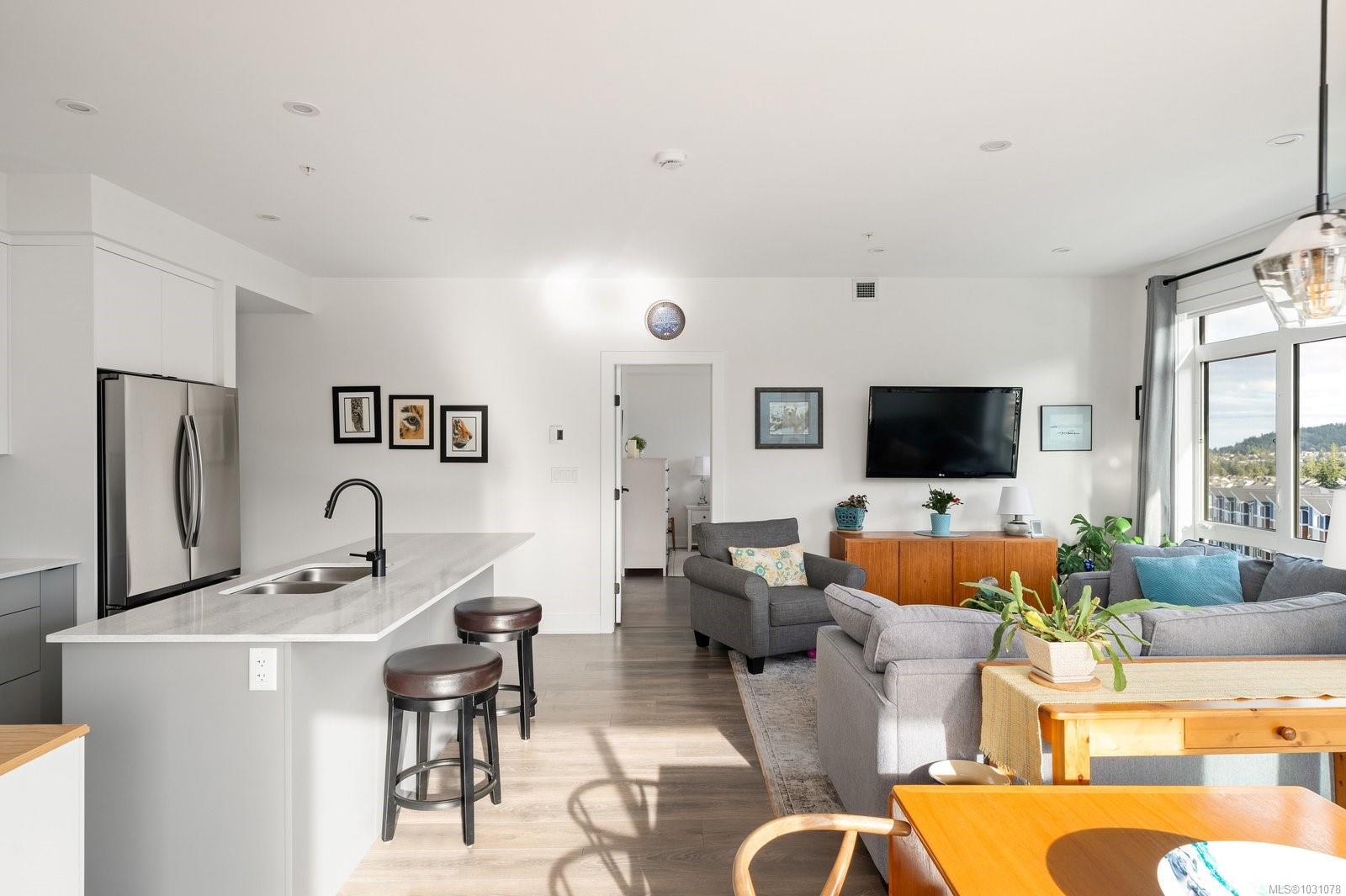 1110 Samar Cres # 402