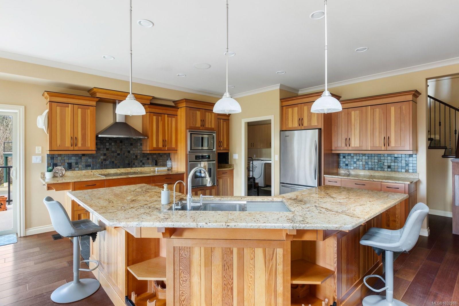 1450 White Pine Terr