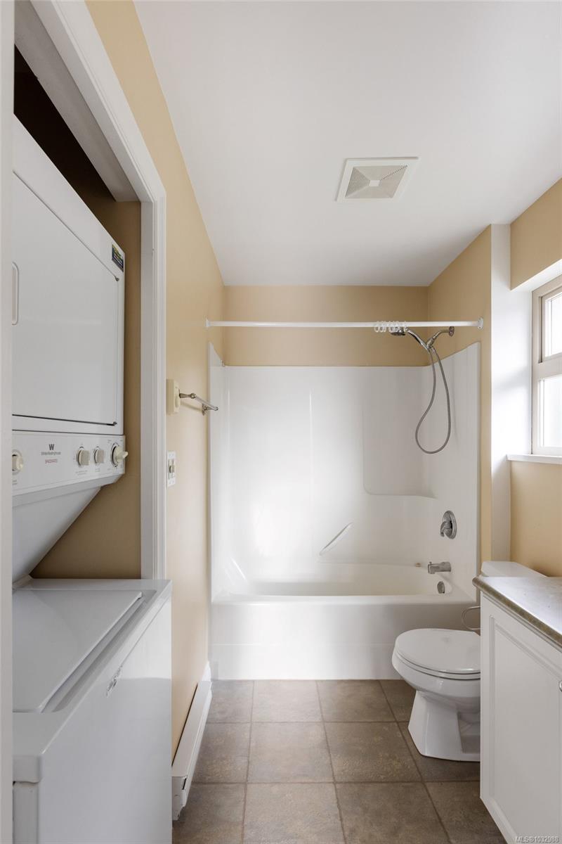 1450 White Pine Terr