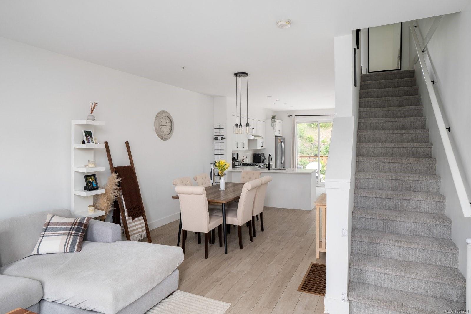 255 Caspian Dr #51