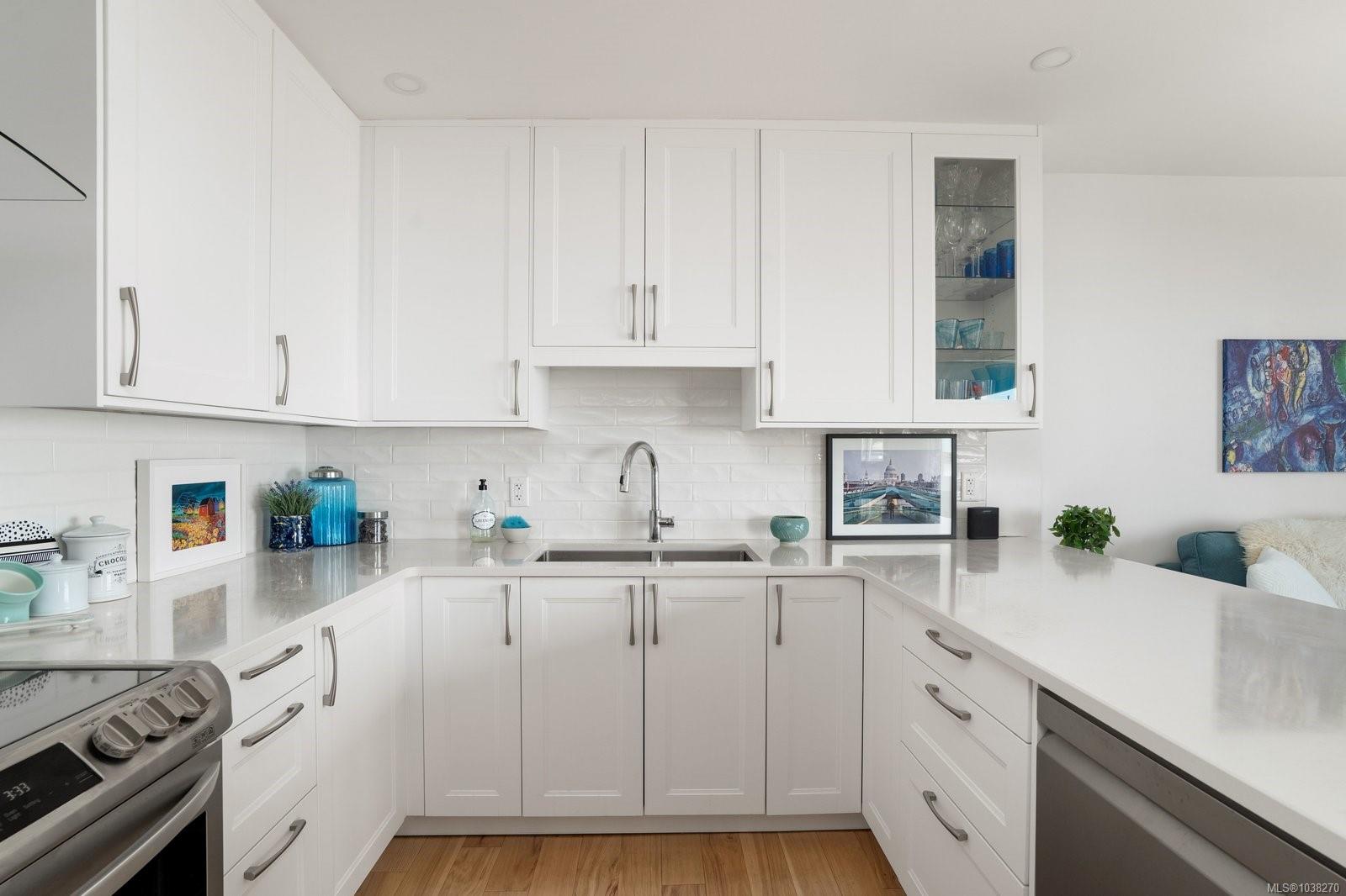 202-1540 Dallas Rd Unit: #202