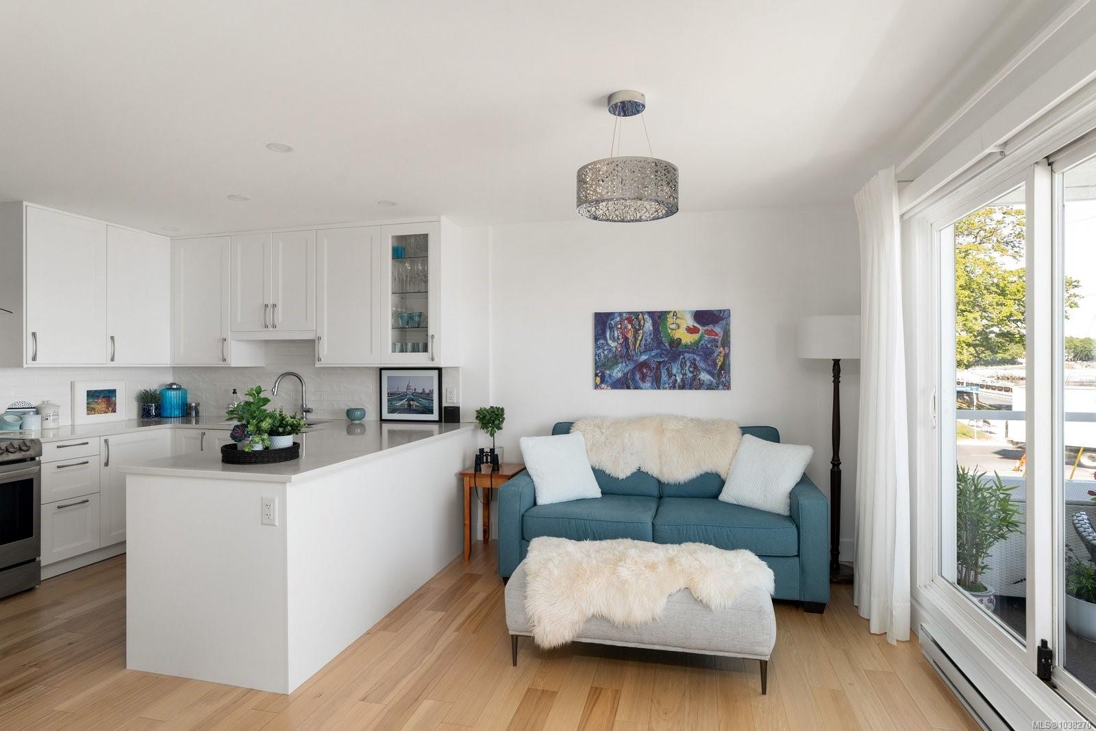 202-1540 Dallas Rd Unit: #202
