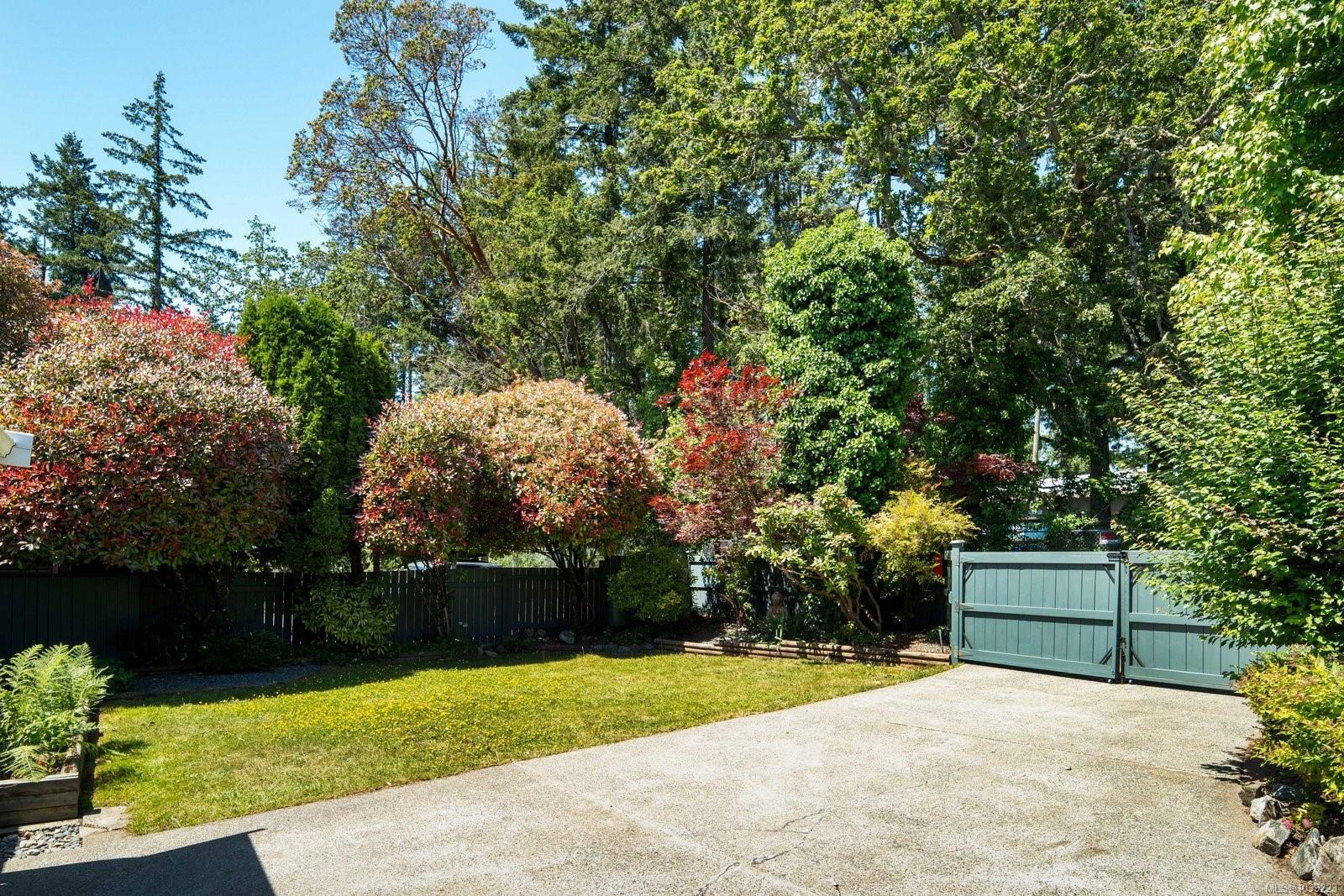 793 Stelly's Cross Rd